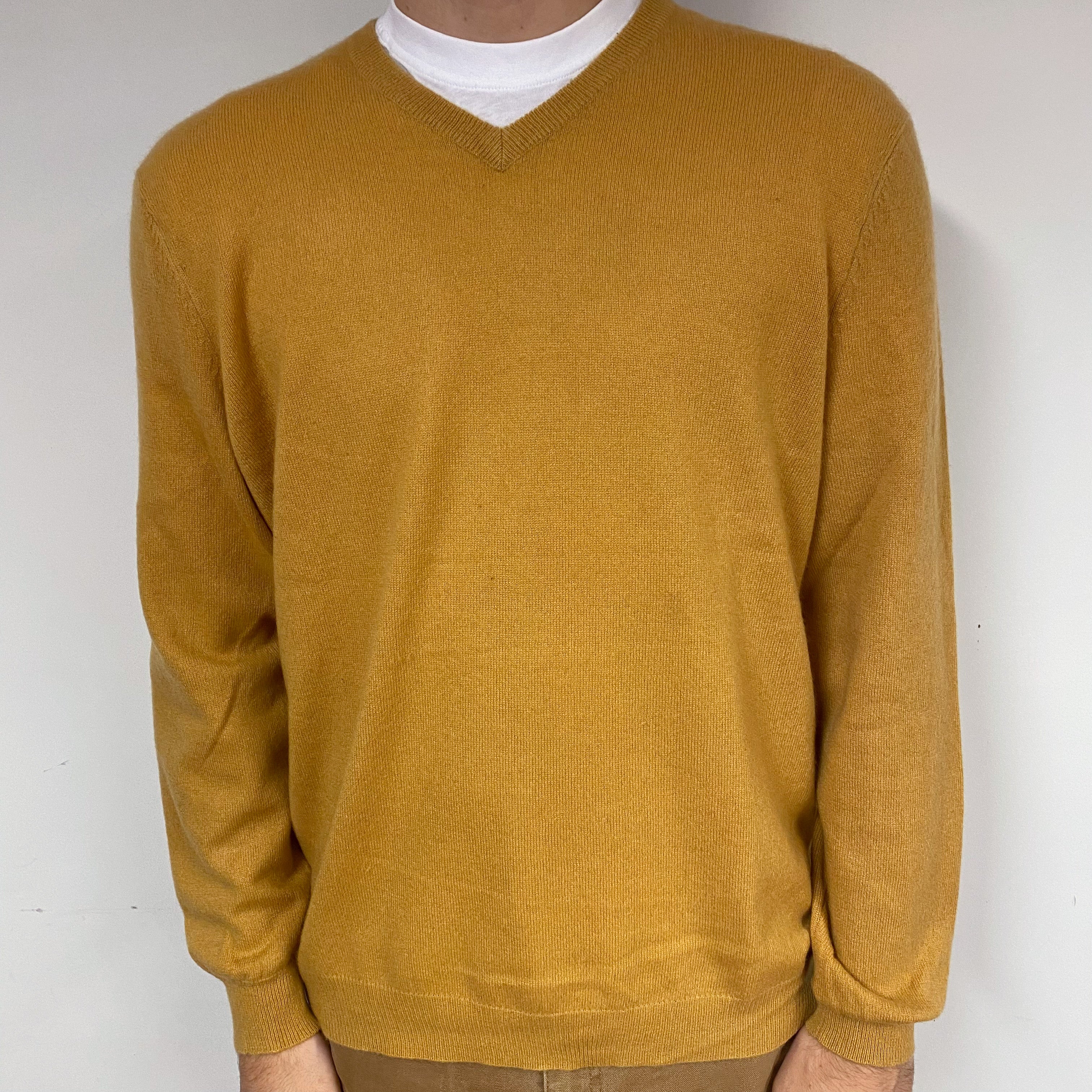 Men's mustard shop v neck jumper