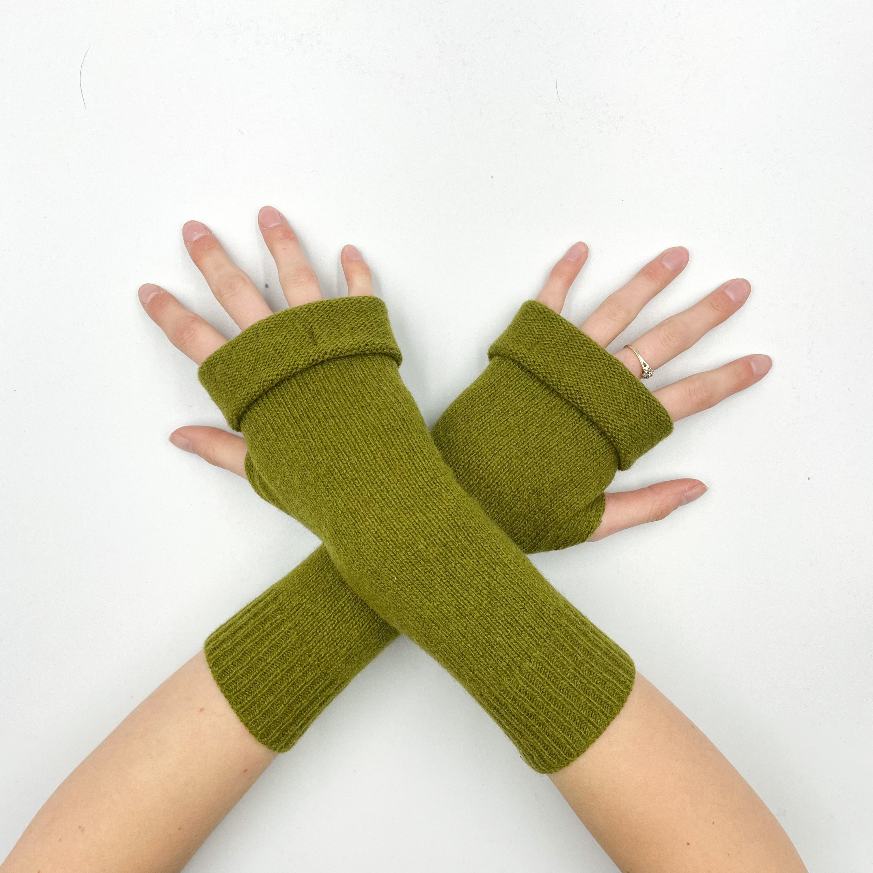 Olive shop fingerless gloves