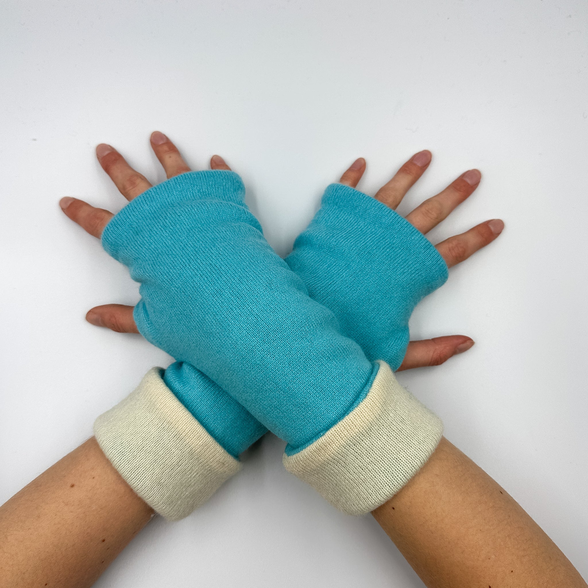 Aqua and Ivory Luxury Reversible Cashmere Fingerless Gloves