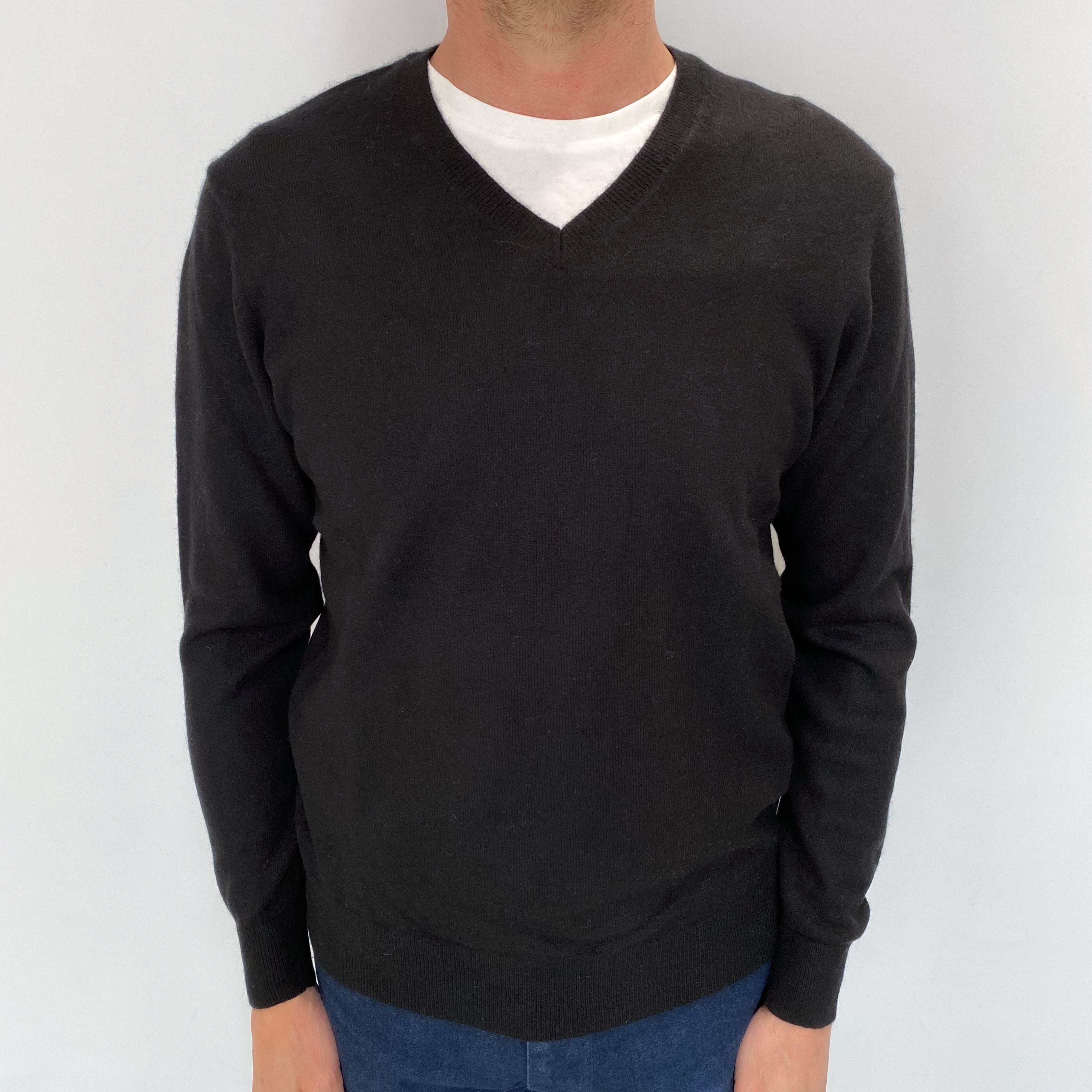 Men's Black Cashmere V Neck Jumper Small