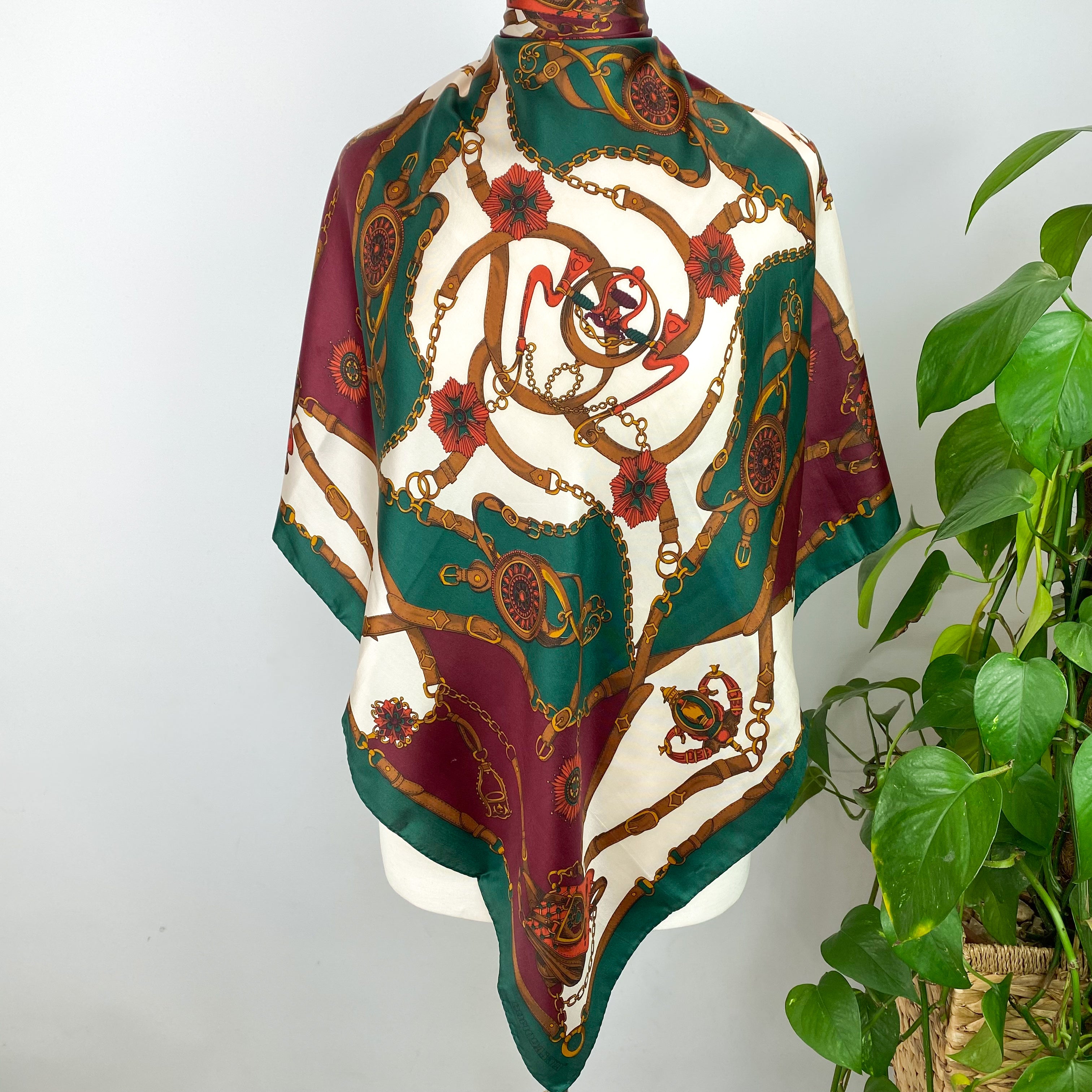 Comadoseta Silk Scarf