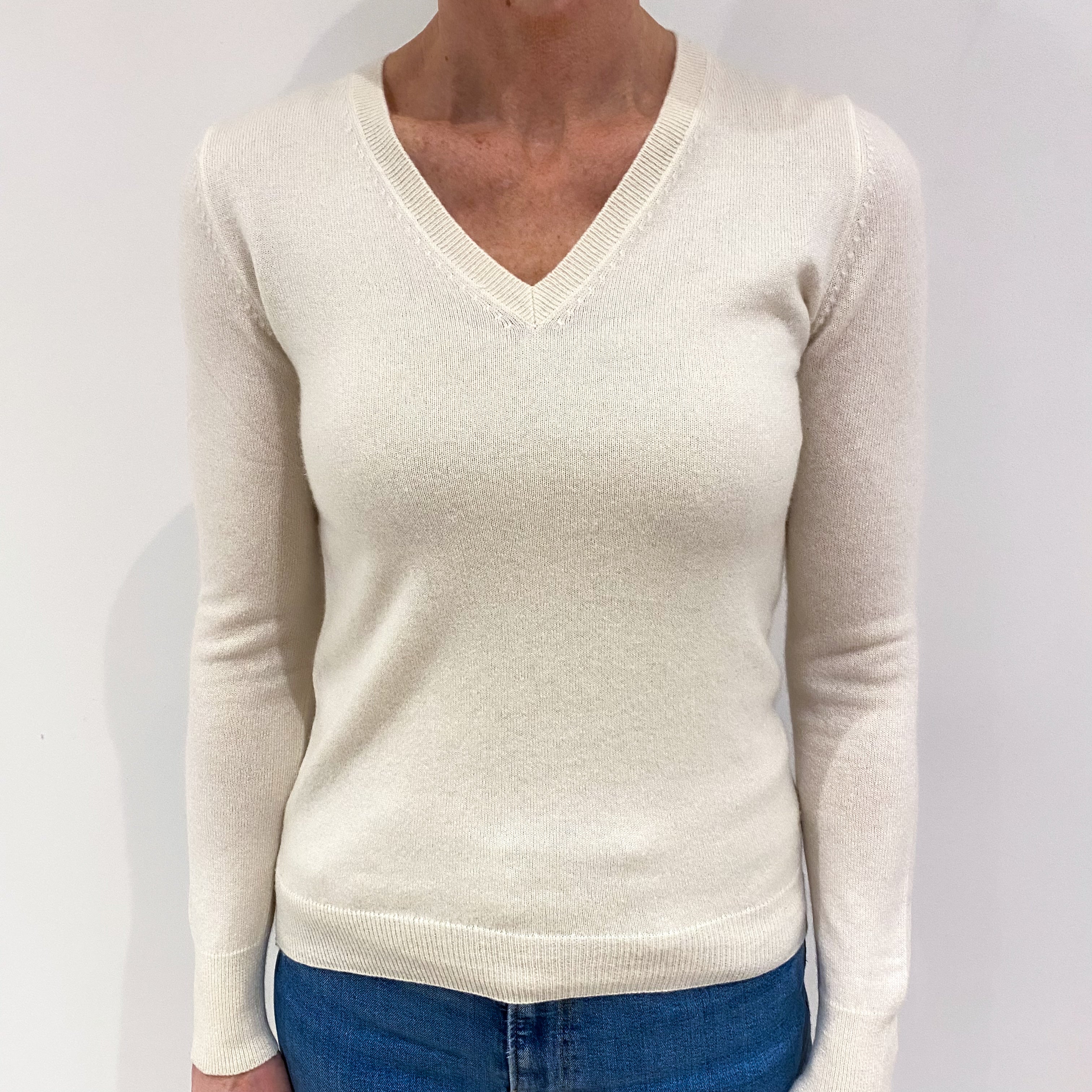 Vanilla Cream Cashmere V Neck Jumper Small