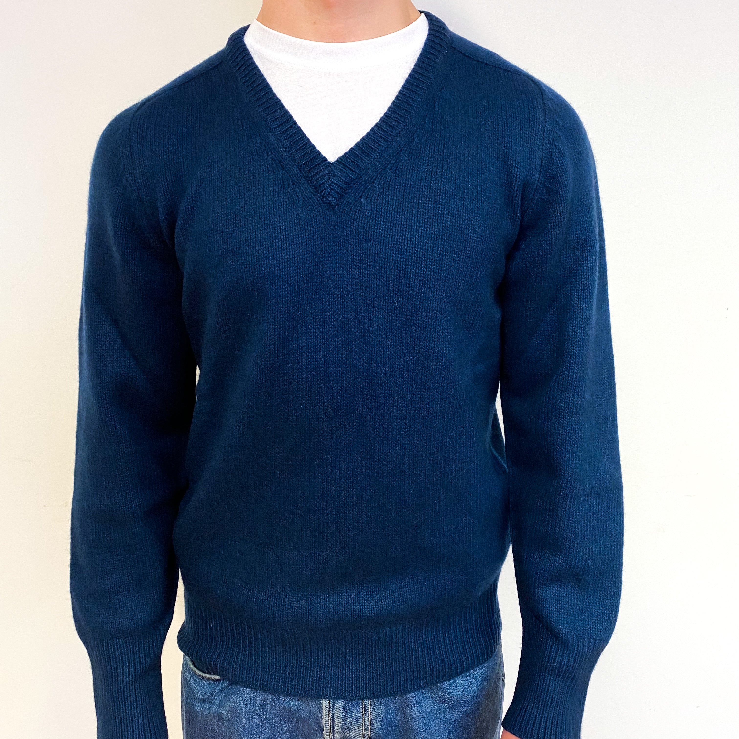 Men's Vintage Deep Blue Chunky Cashmere V-Neck Jumper Small