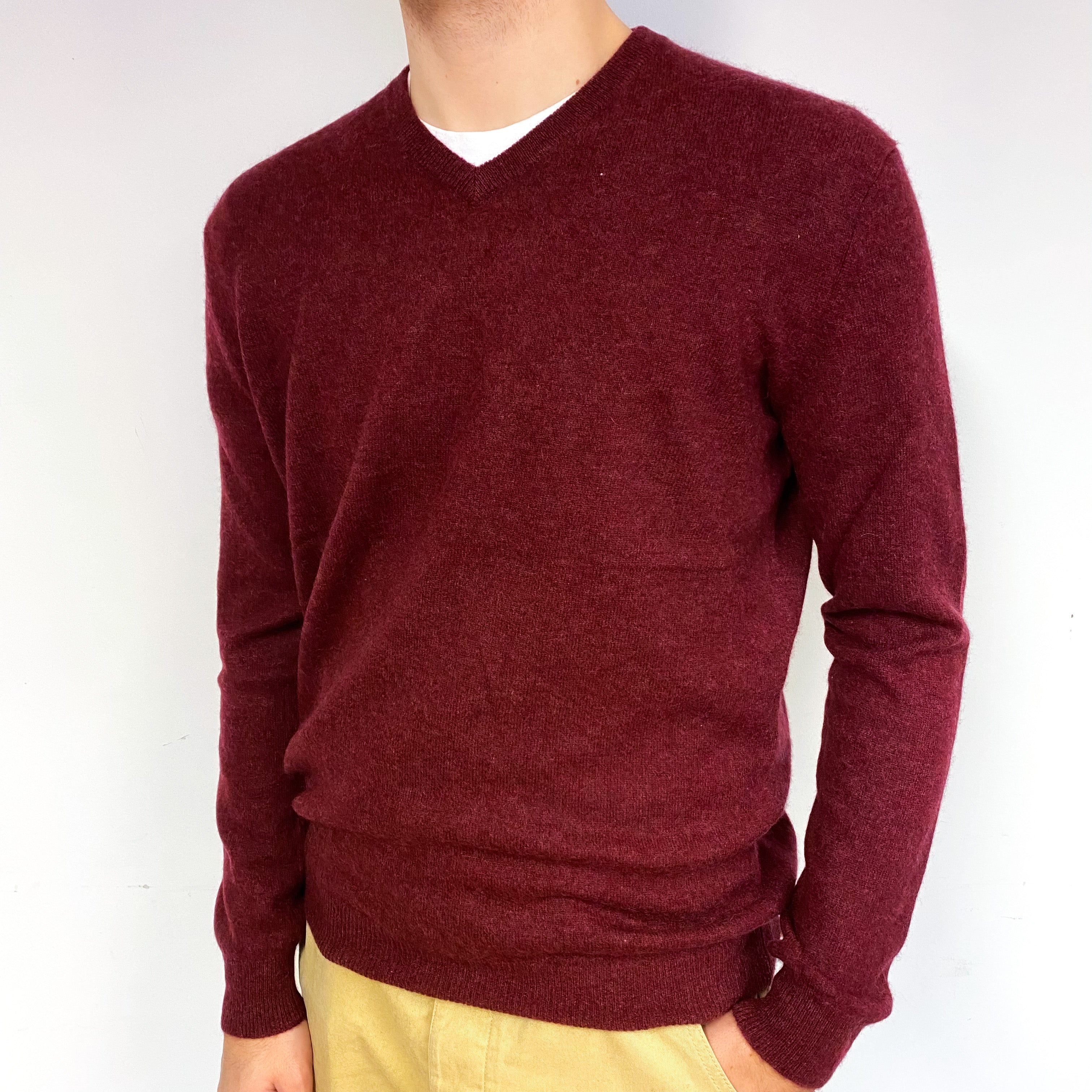 Men's Cranberry Red Cashmere V-Neck Jumper Large