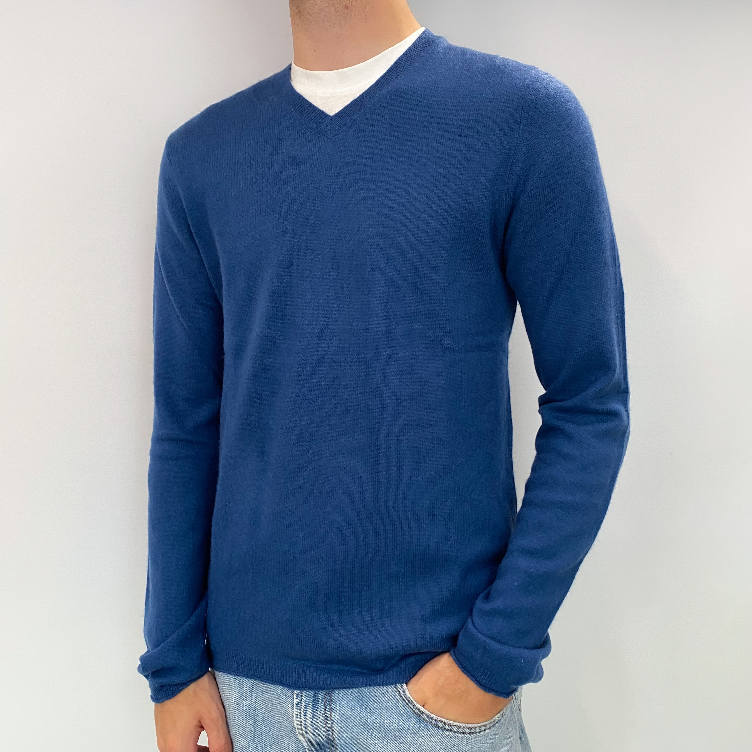 Men's Naval Blue Cashmere V Neck Jumper Medium