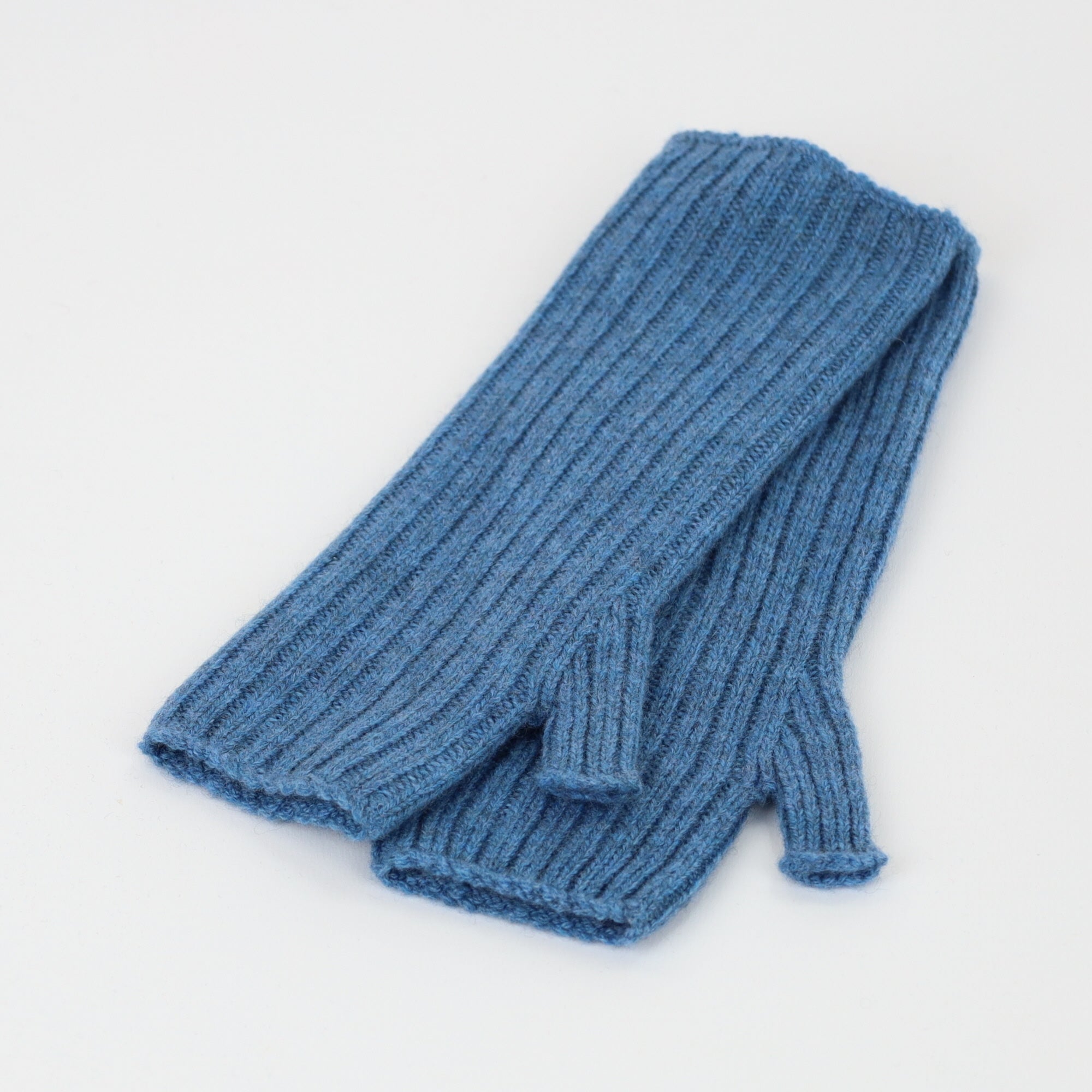 Brand New Scottish Ocean Blue Ribbed Cashmere Fingerless Gloves