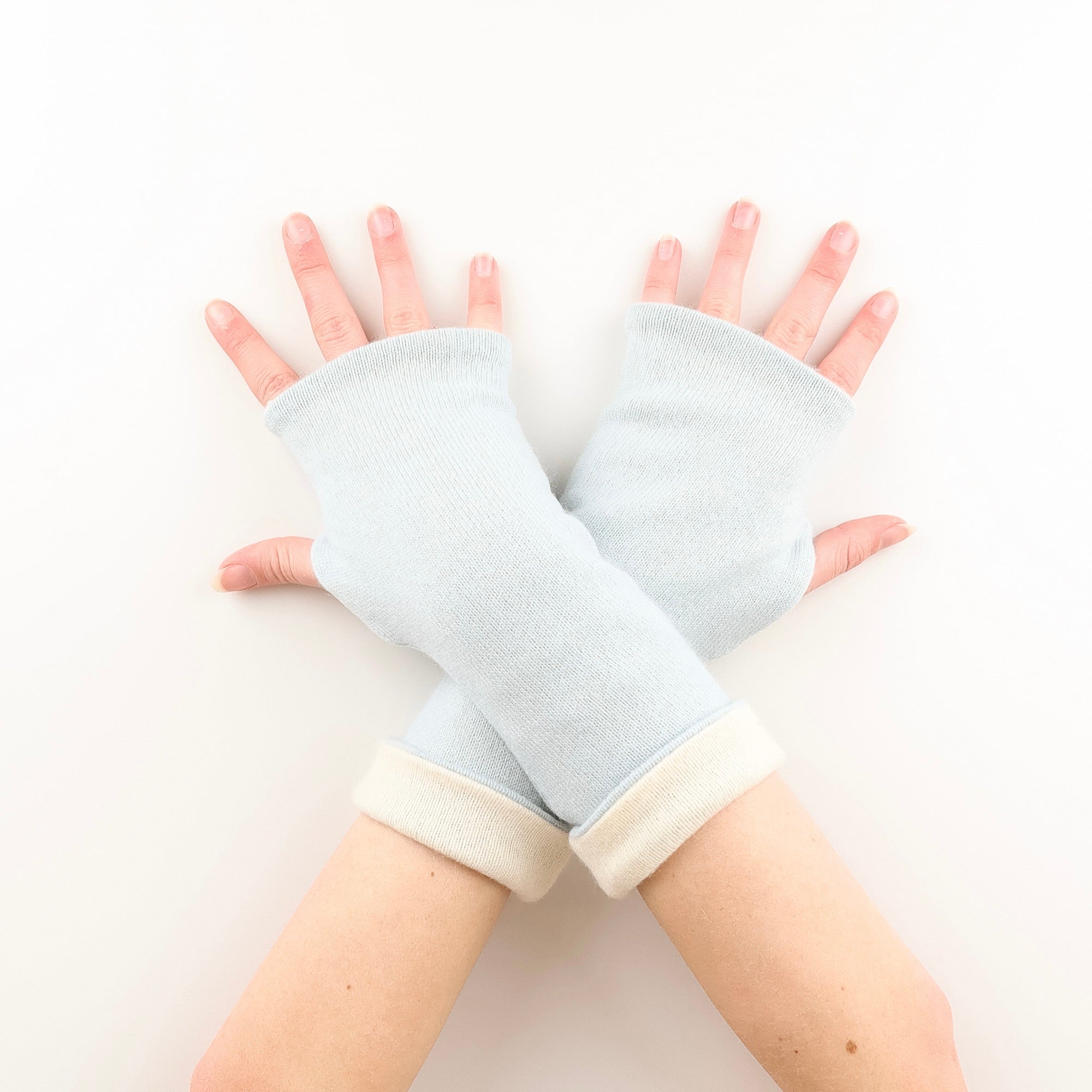 Sky Blue and Cream Reversible Cashmere Fingerless Gloves