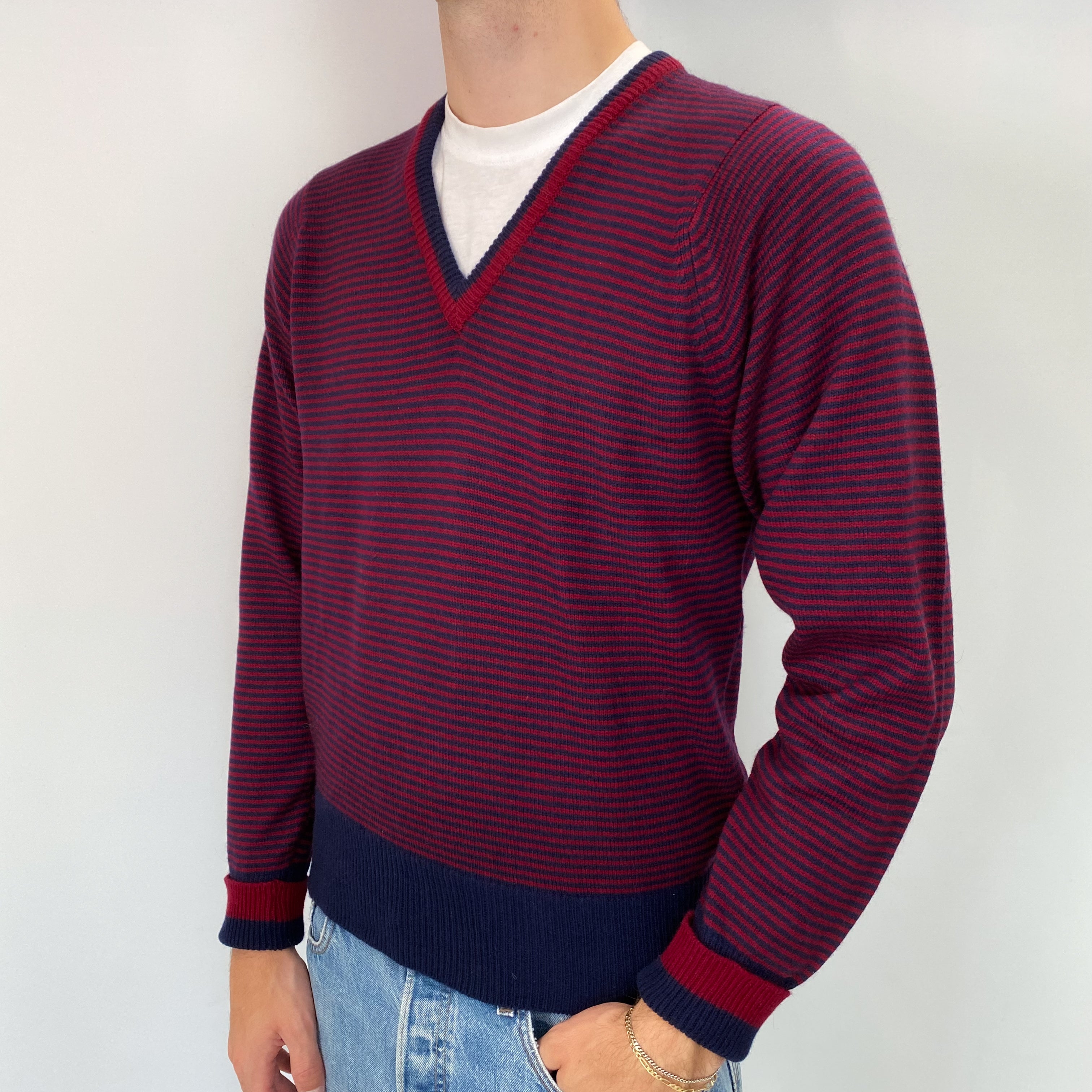 Men's Burberry Navy Burgundy Striped Cashmere V Neck Jumper Medium