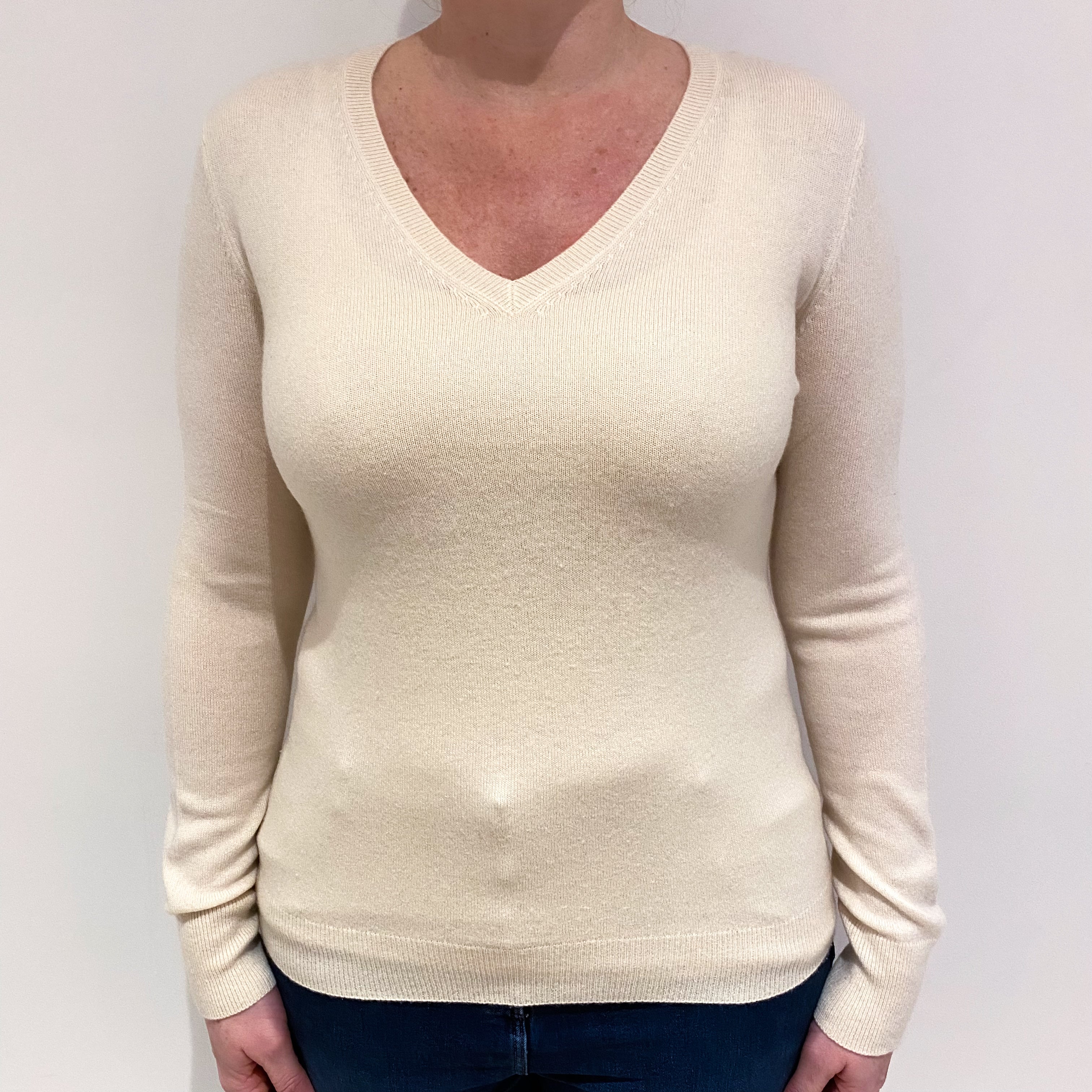 Vanilla Cream Cashmere V Neck Jumper Large