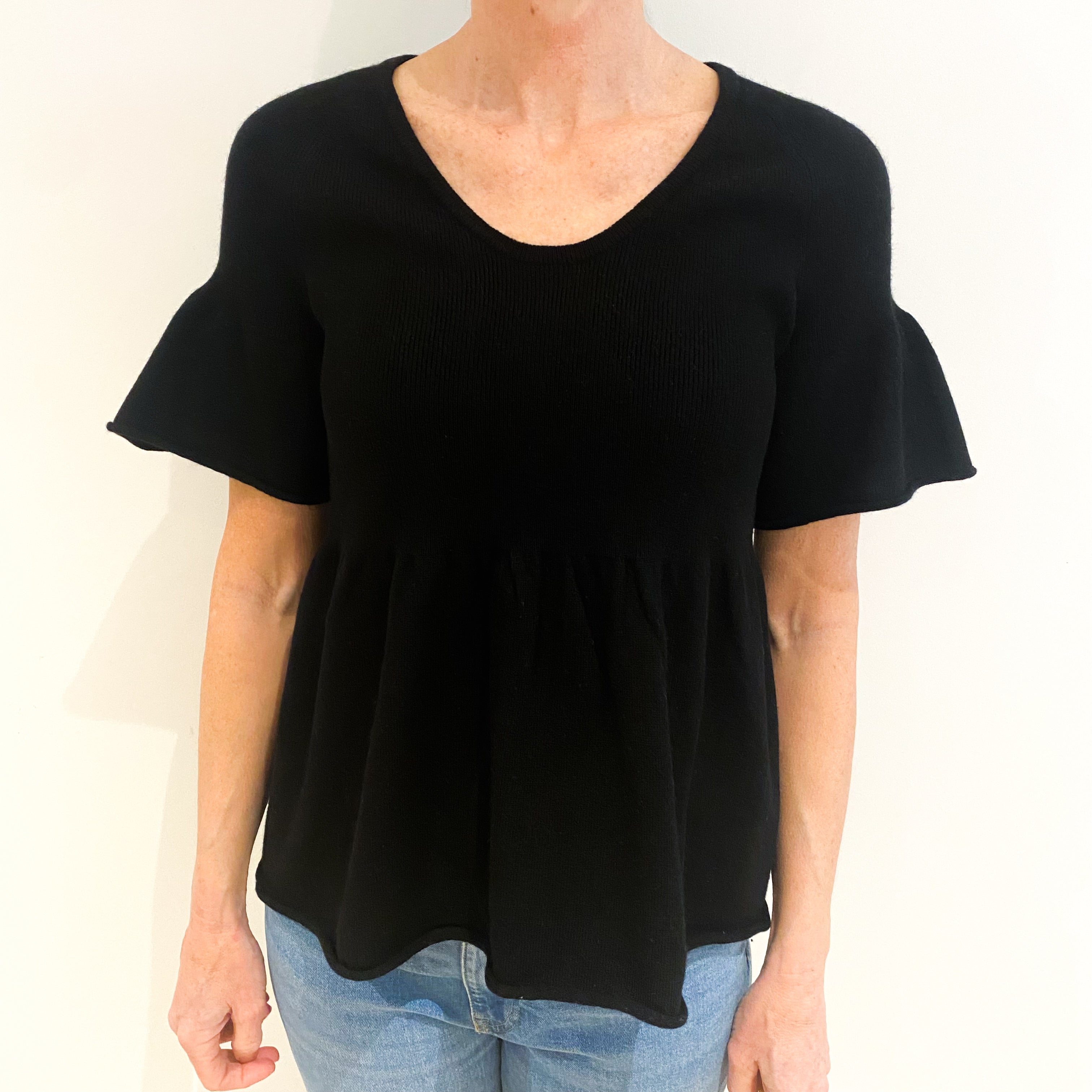 Black Cashmere Scoop Neck Short Sleeved Jumper Small