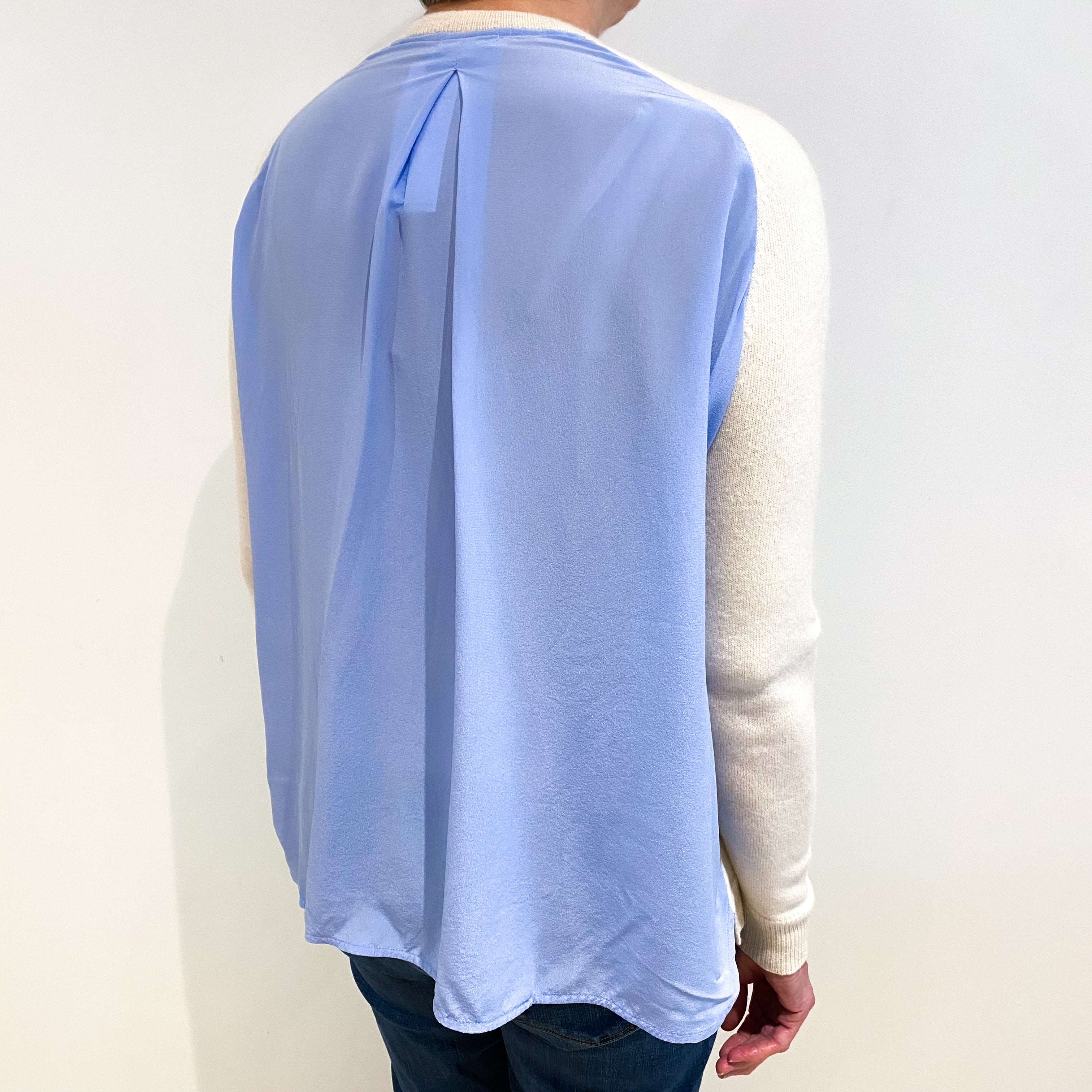 Vanilla and Sky Blue V Neck Jumper Medium