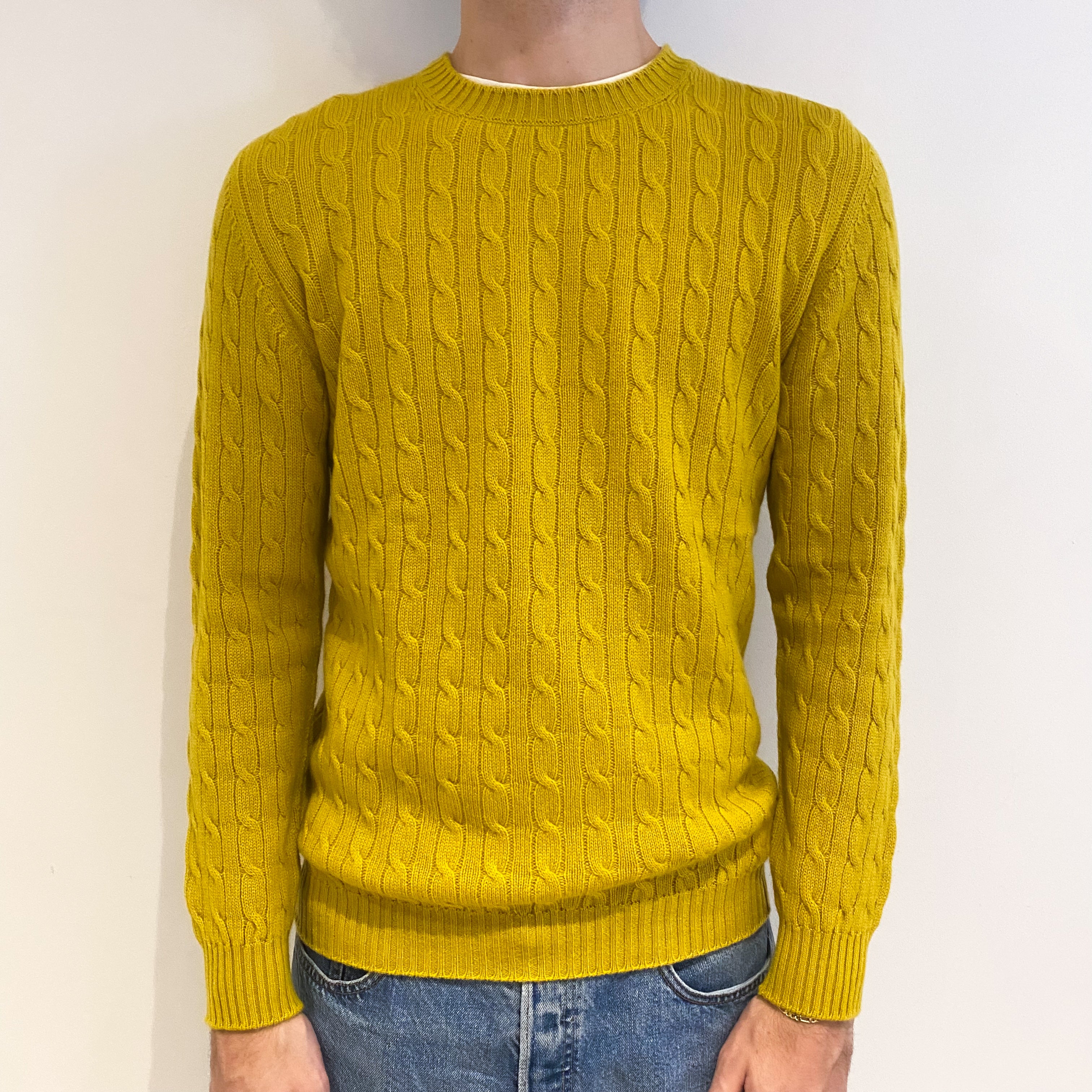 Men’s Brand New Scottish Mustard Yellow Cable Crew Neck Jumper Large