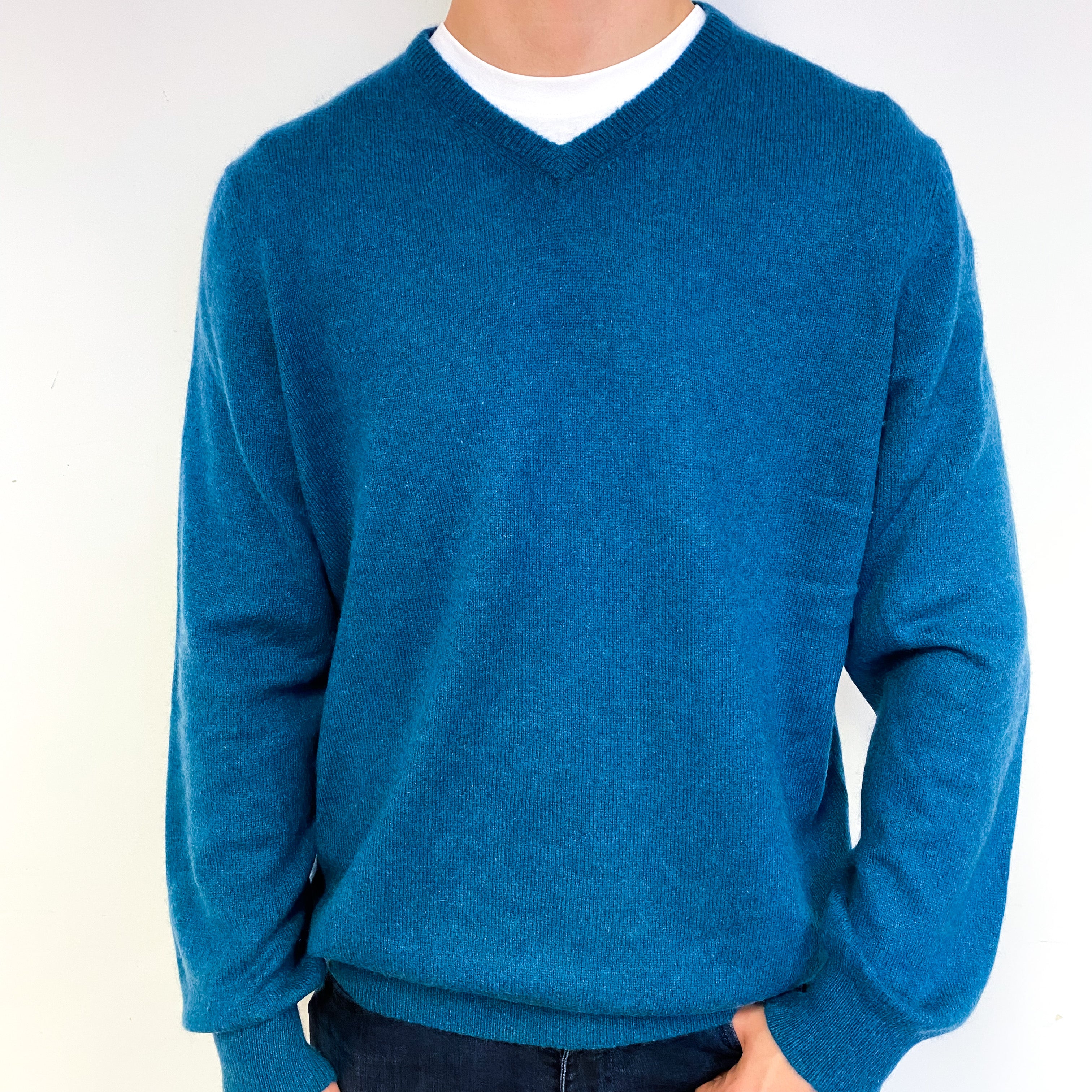 Men's Peacock Blue Cashmere V-Neck Jumper Extra Large – NEARLY NEW ...