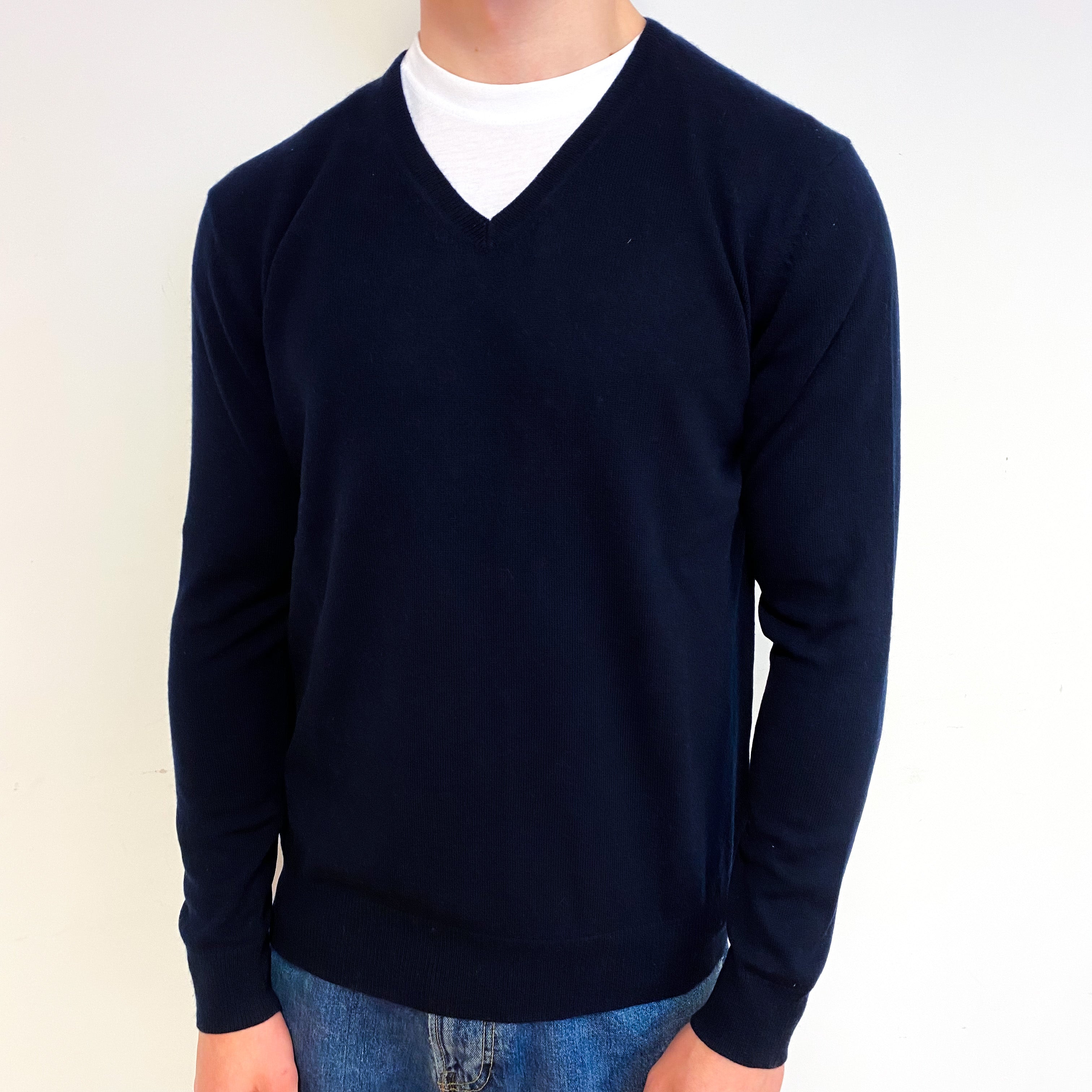 Men's Dark Navy Blue Cashmere V-Neck Jumper Small