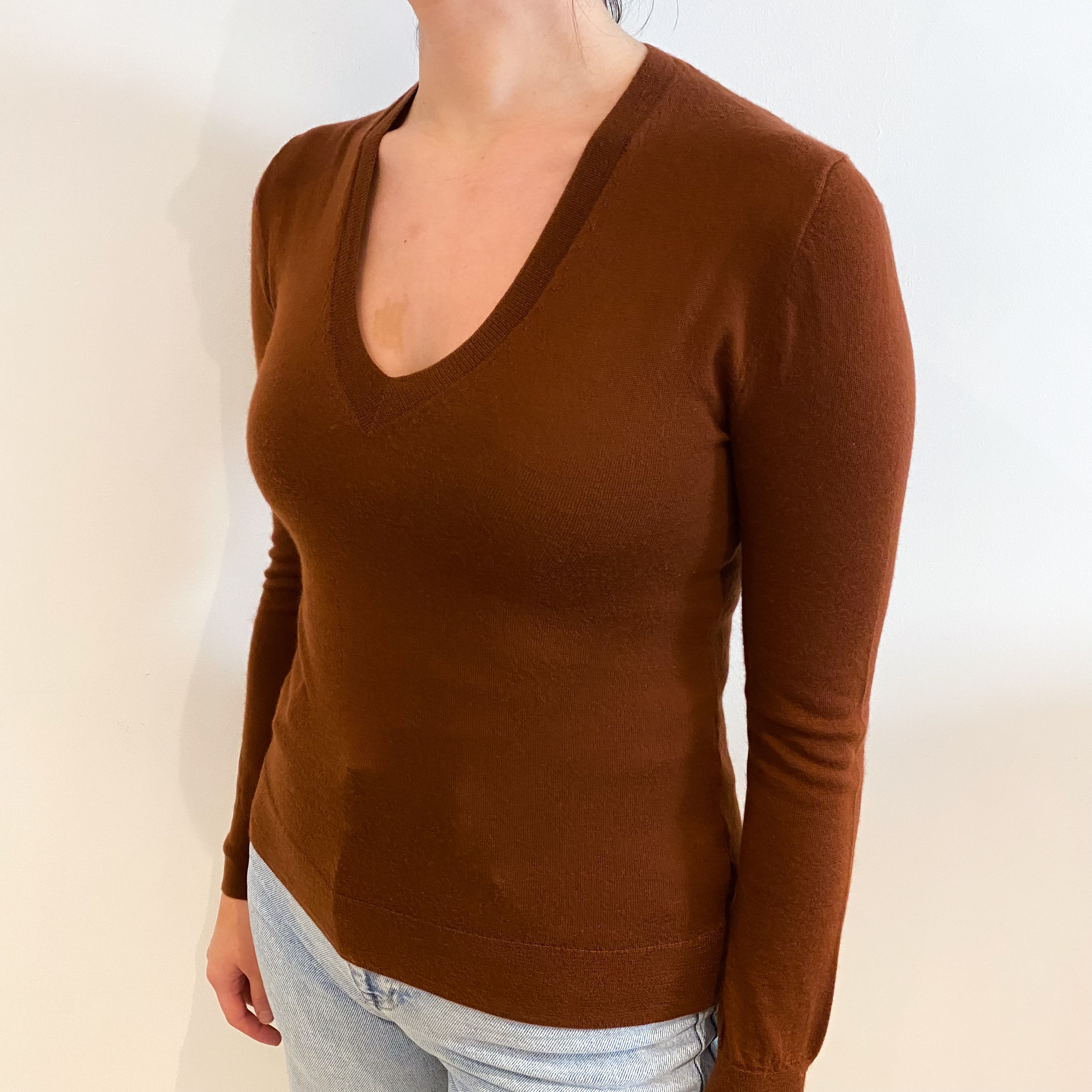 Fine Knit Chestnut Brown Cashmere V-Neck Jumper Small