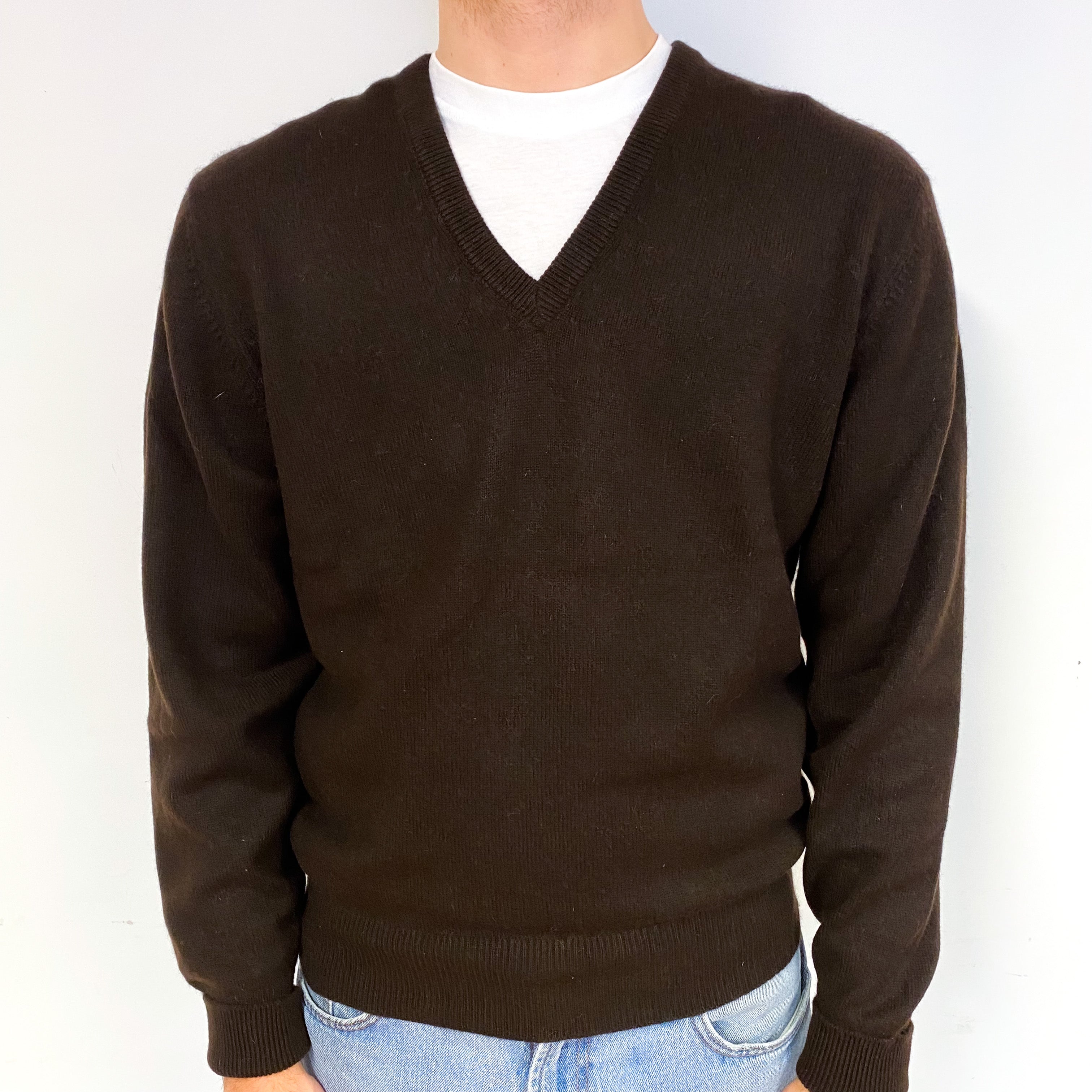 Men's Scottish Peppercorn Brown Cashmere V-Neck Jumper Large