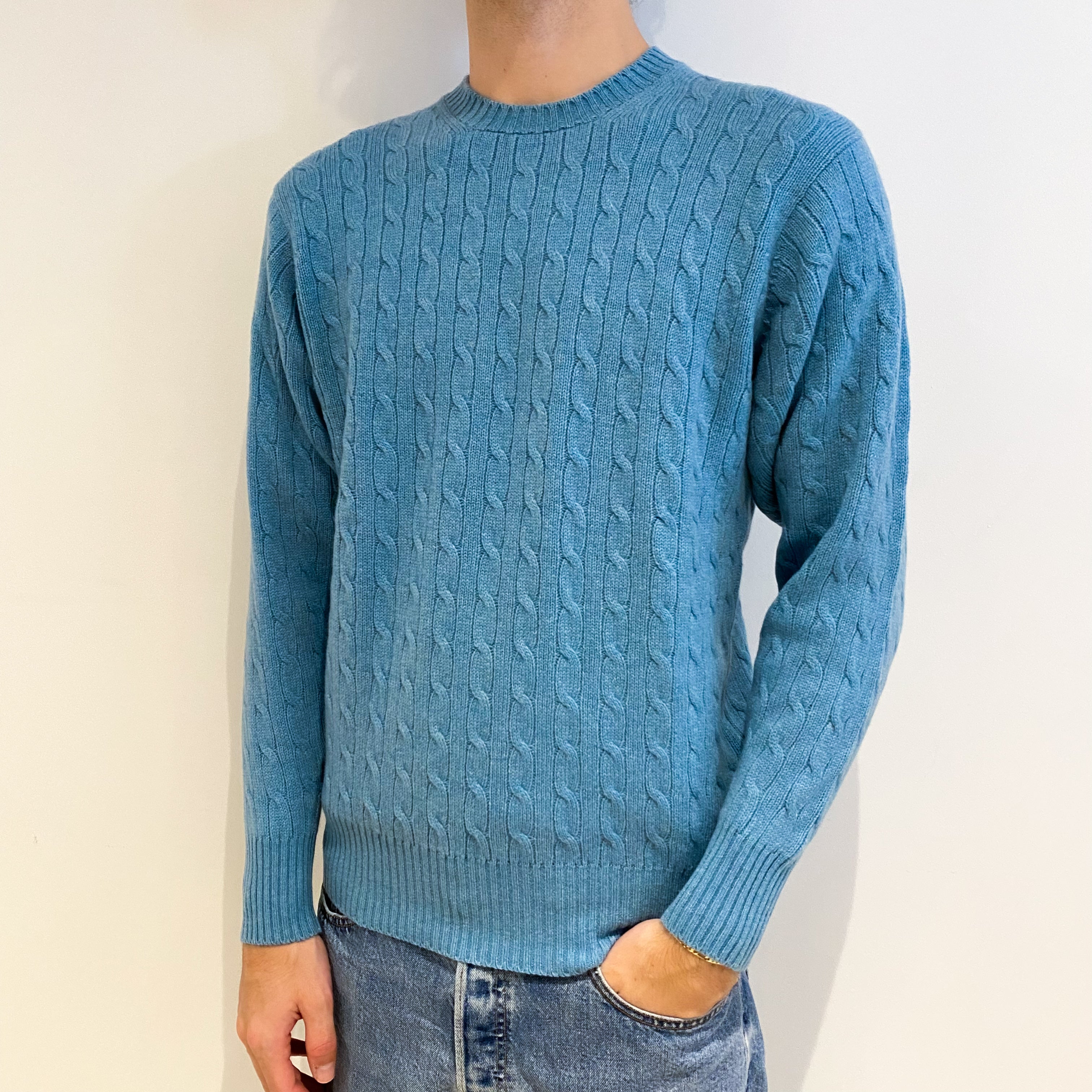 Men’s Brand New Scottish Pale Ocean Blue Cable Crew Neck Jumper Large