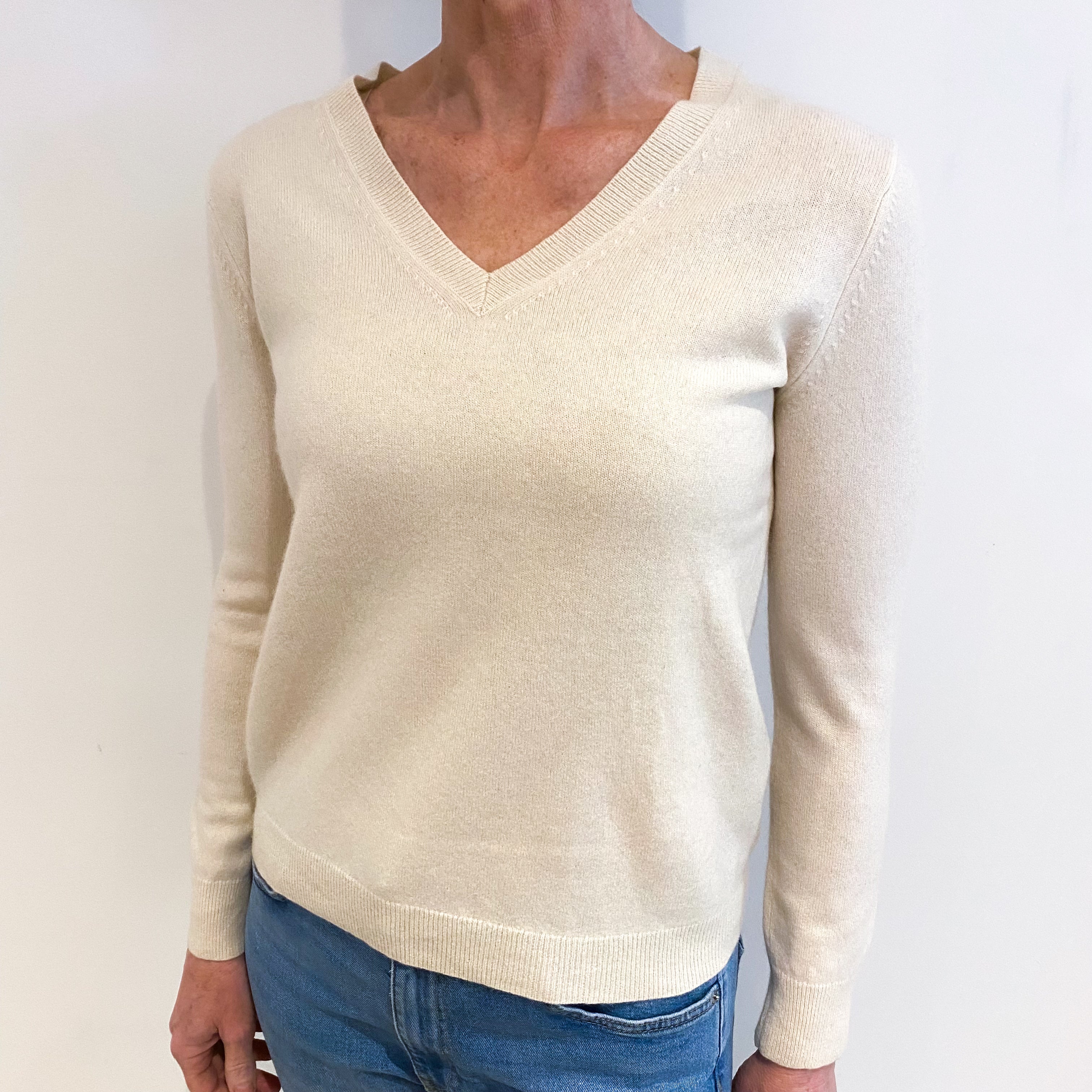 Vanilla Cream Cashmere V Neck Jumper Small