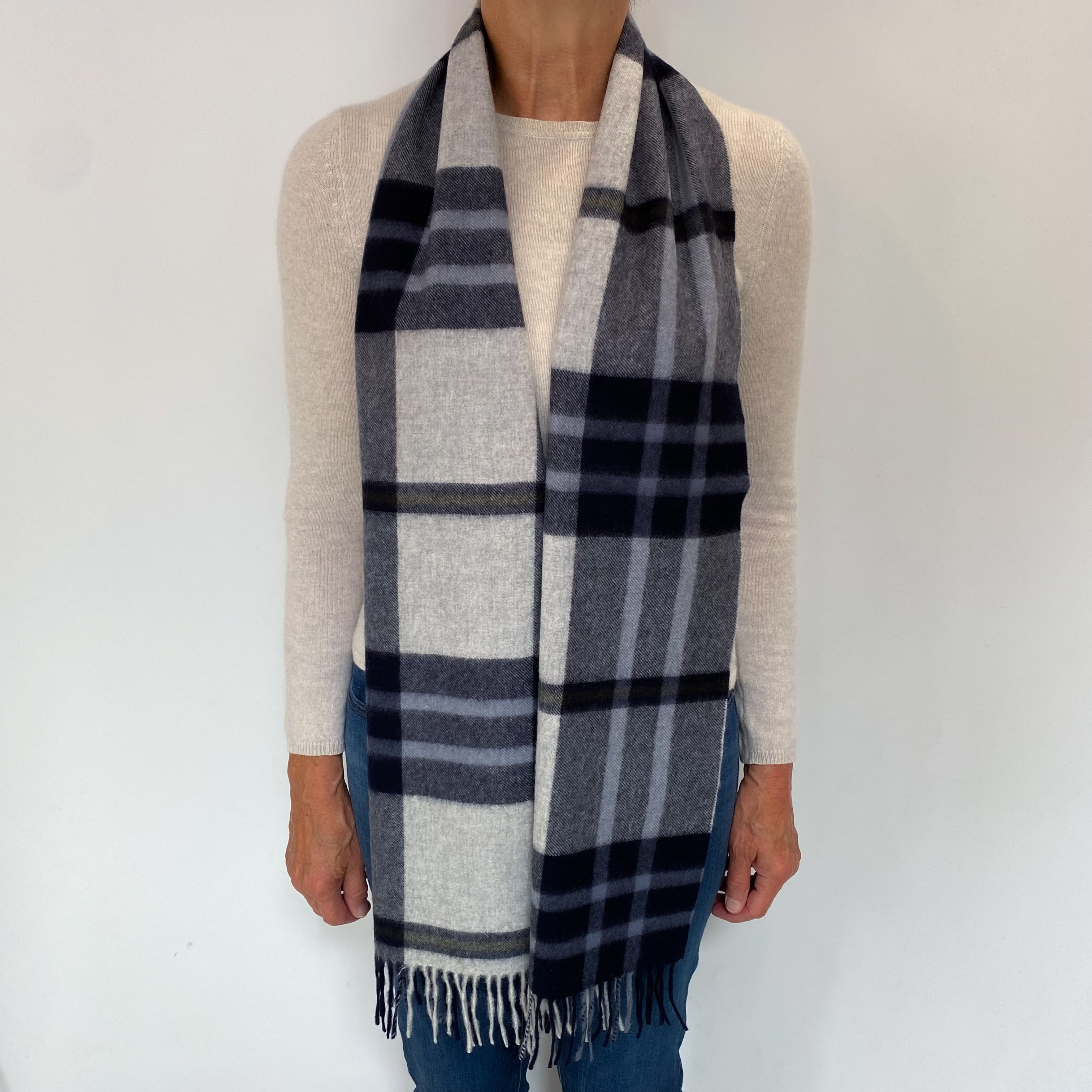 Smoke Grey Checked Cashmere Tasseled Woven Scarf