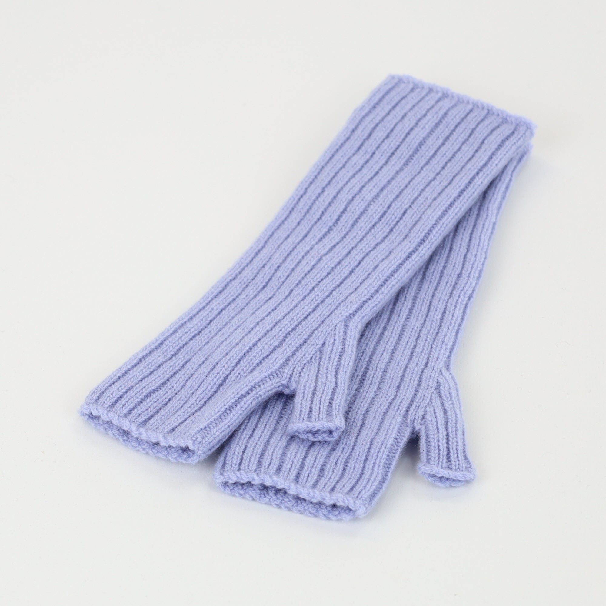 Brand New Scottish Periwinkle Purple Ribbed Cashmere Fingerless Gloves