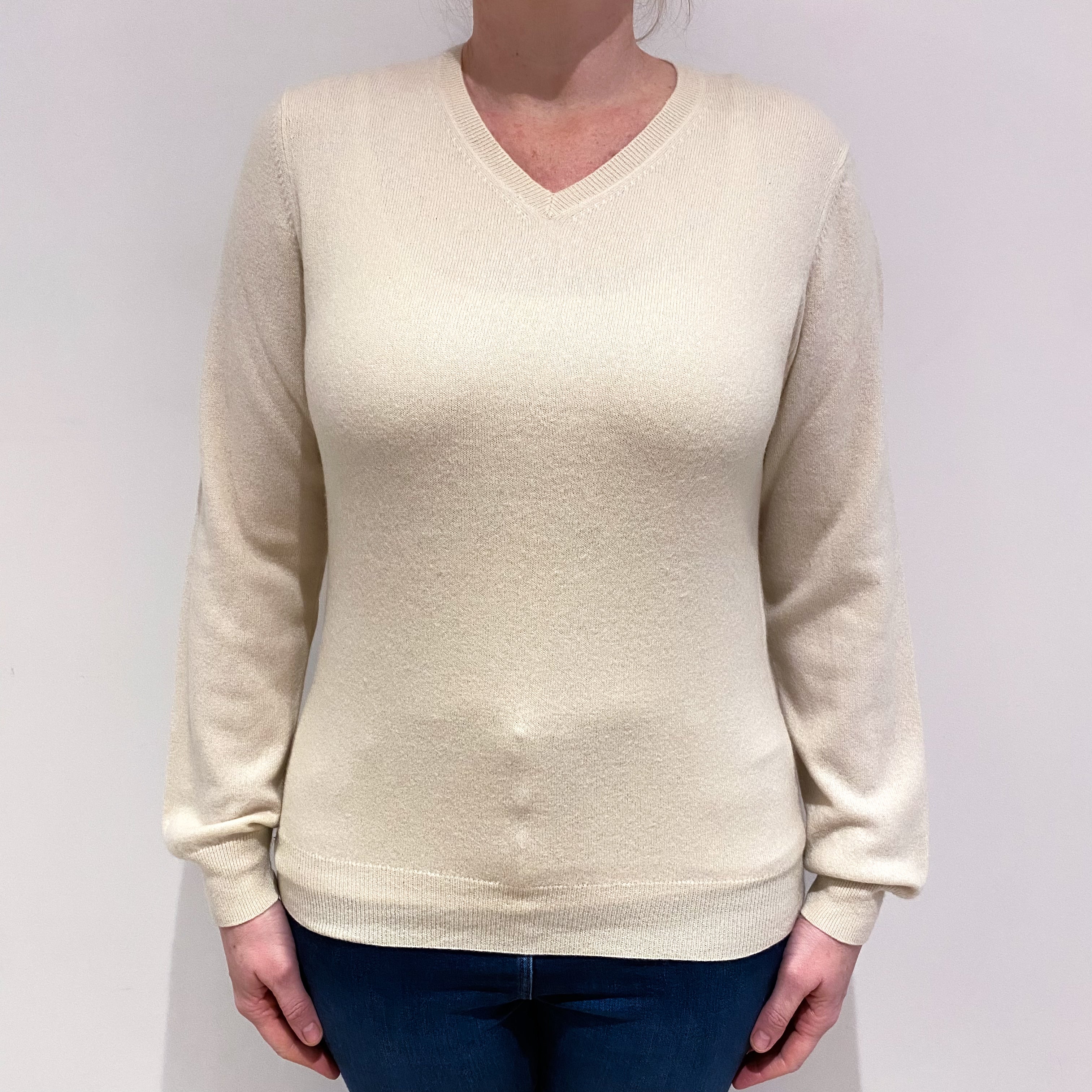 Vanilla Cream Cashmere V Neck Jumper Large