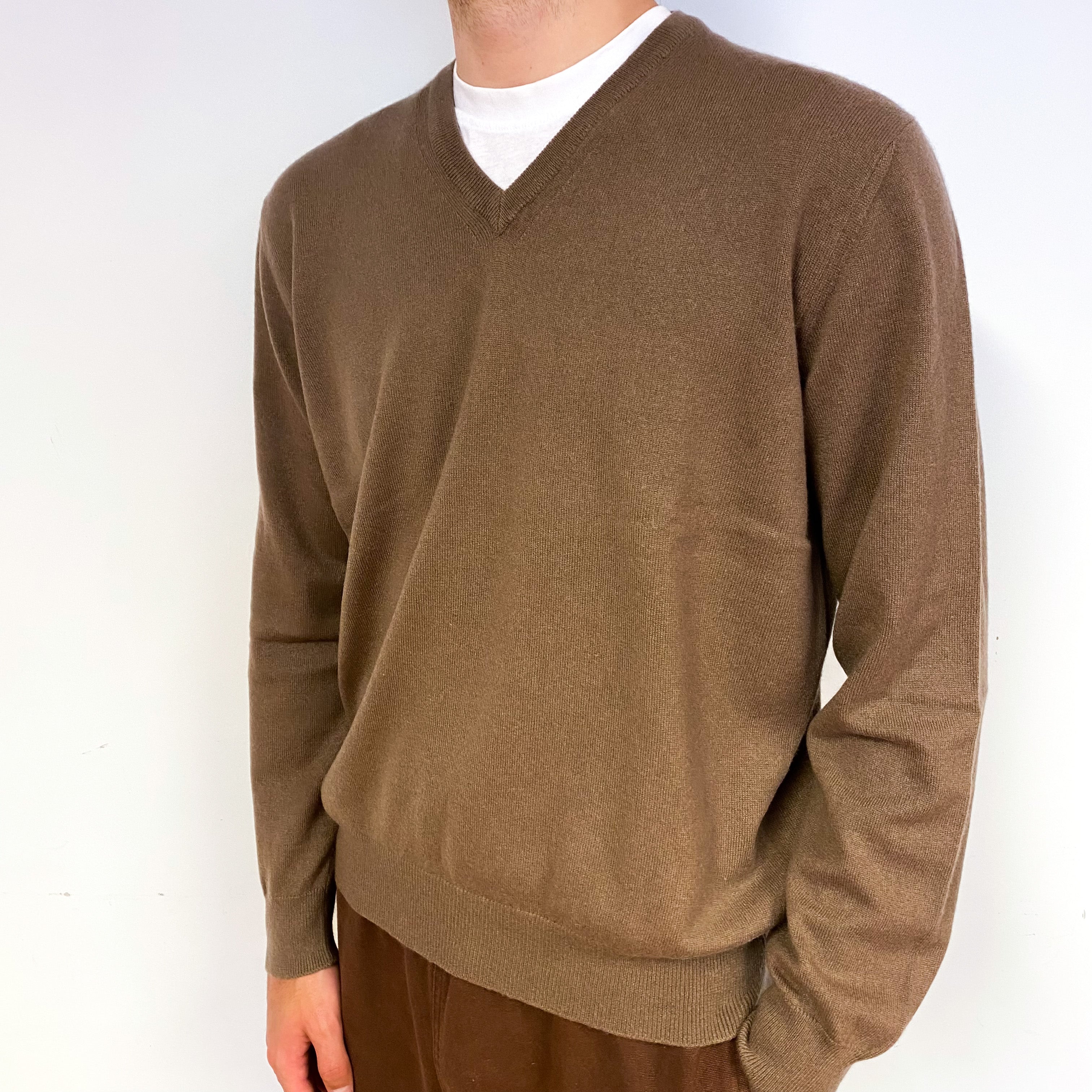 Men's Pecan Brown Cashmere V-Neck Jumper Large