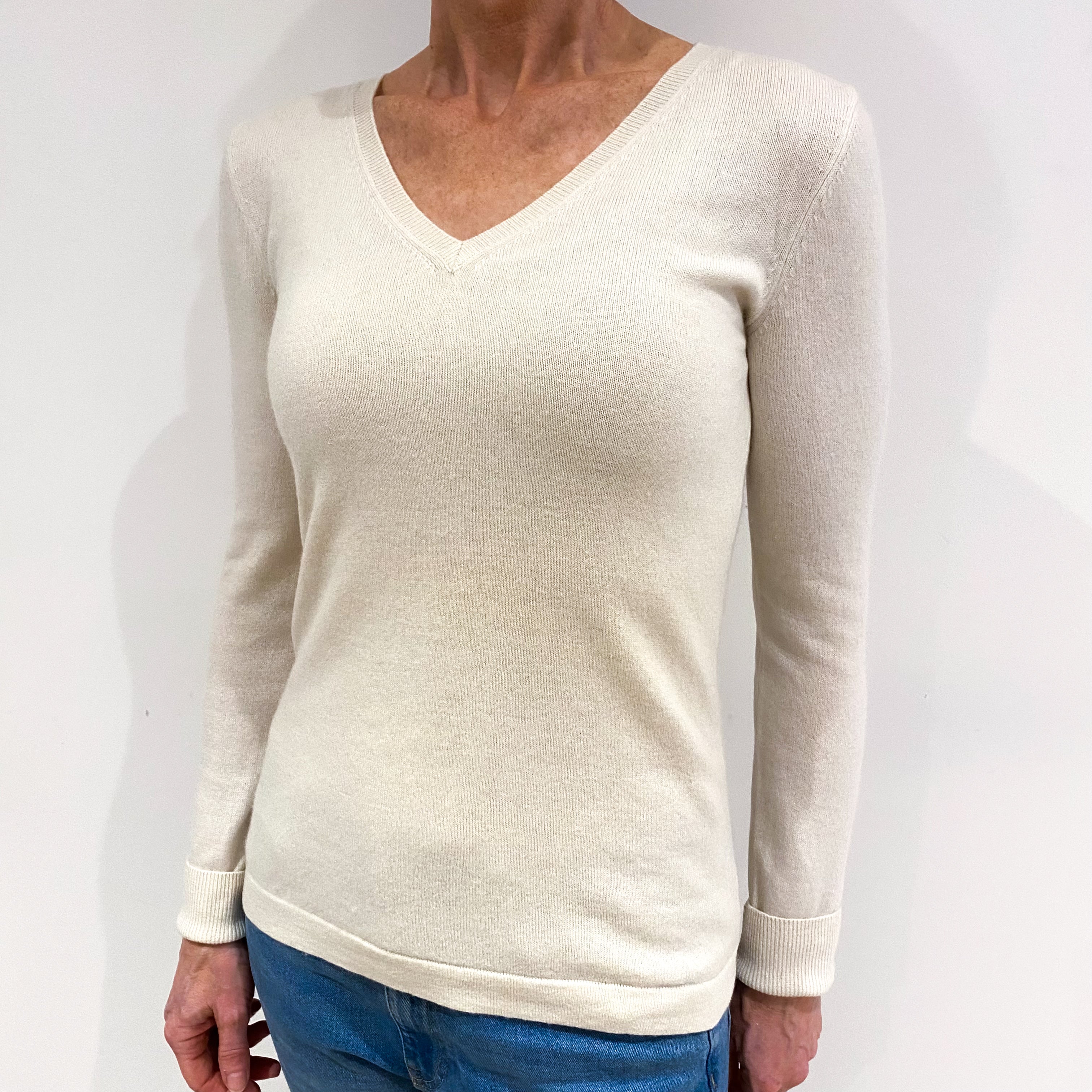 Vanilla Cream Cashmere V Neck Jumper Small