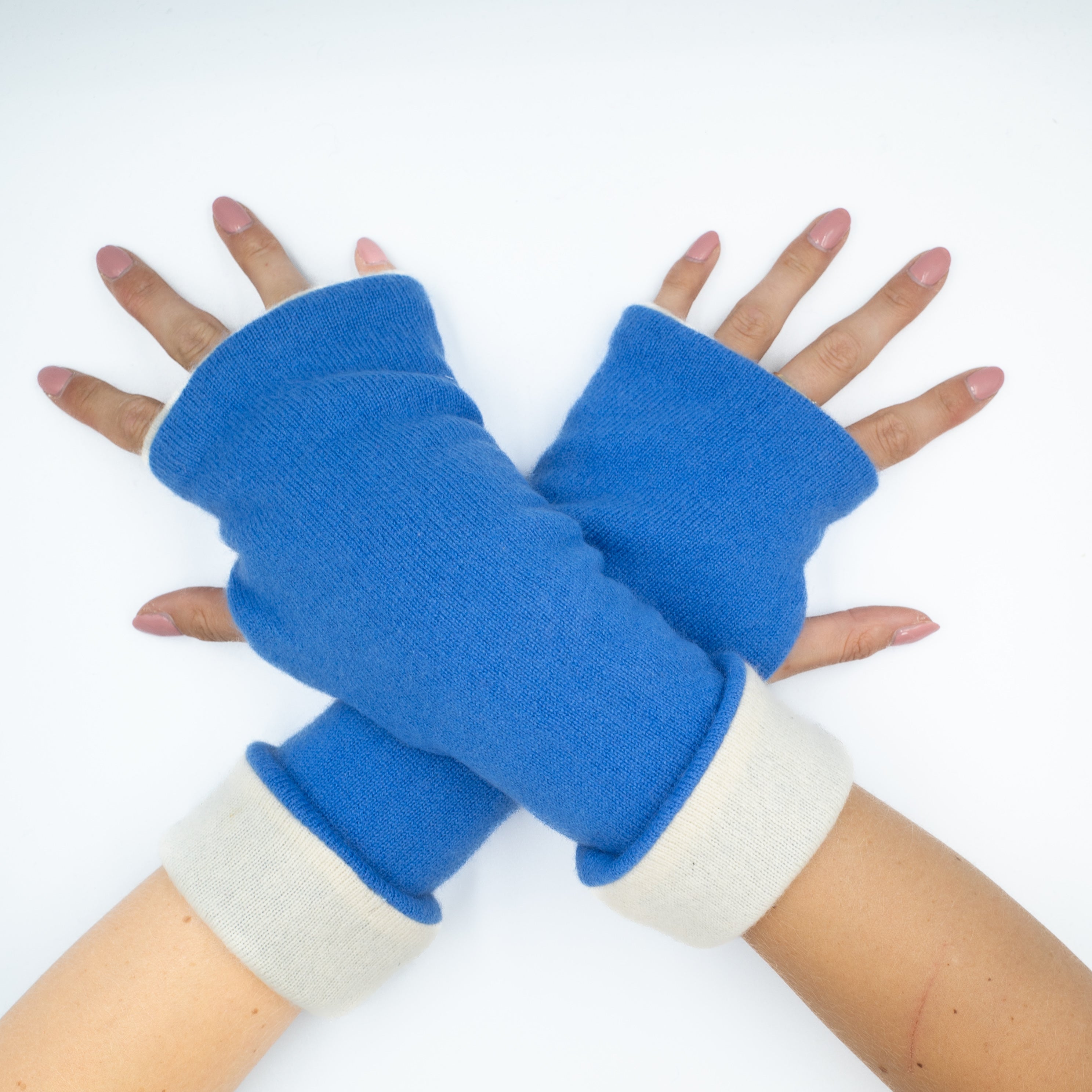 Tanzanite Blue and Cream Luxury Reversible Cashmere Fingerless Gloves