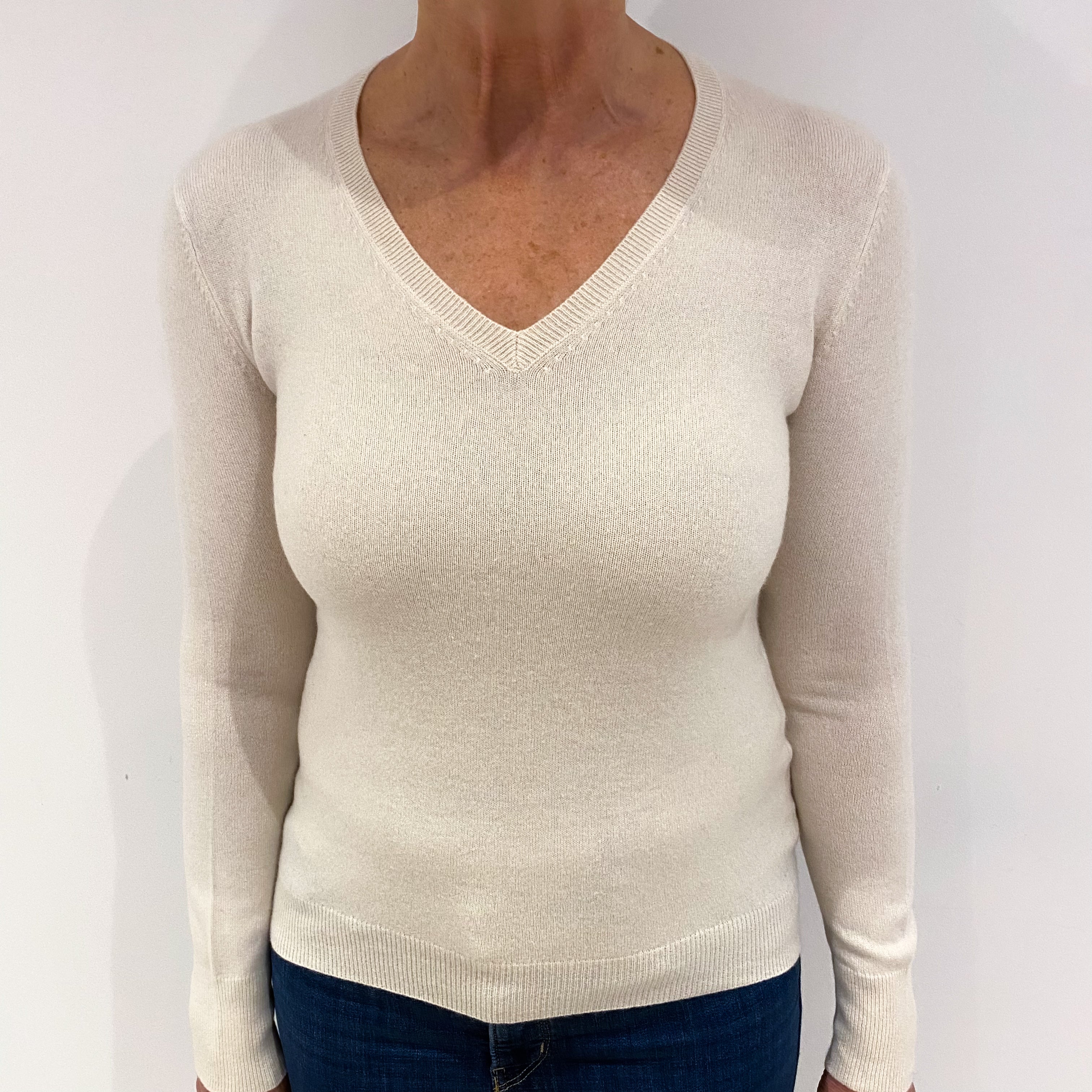 Vanilla Cream Cashmere V Neck Jumper Medium