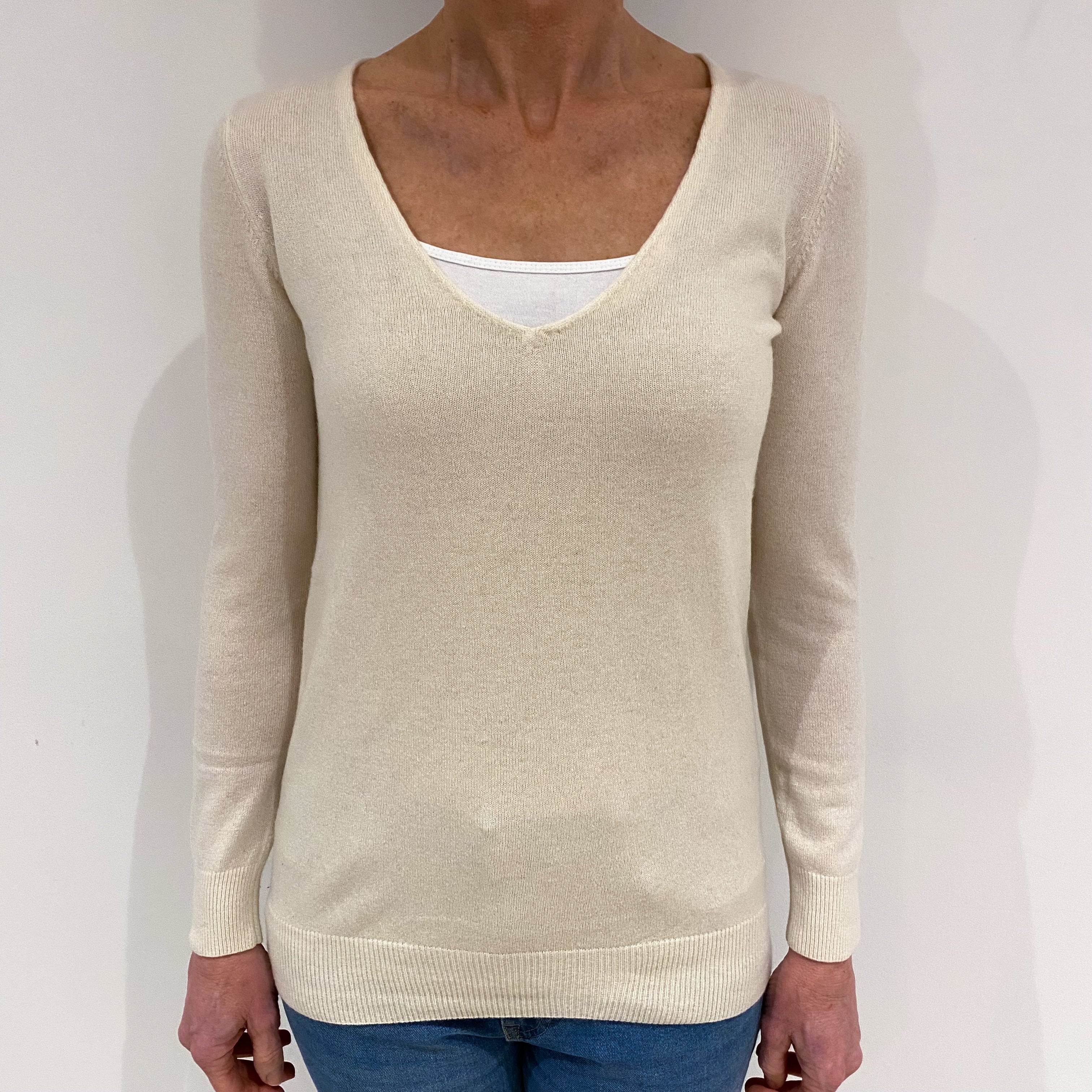 Vanilla Cream Cashmere V Neck Jumper Small