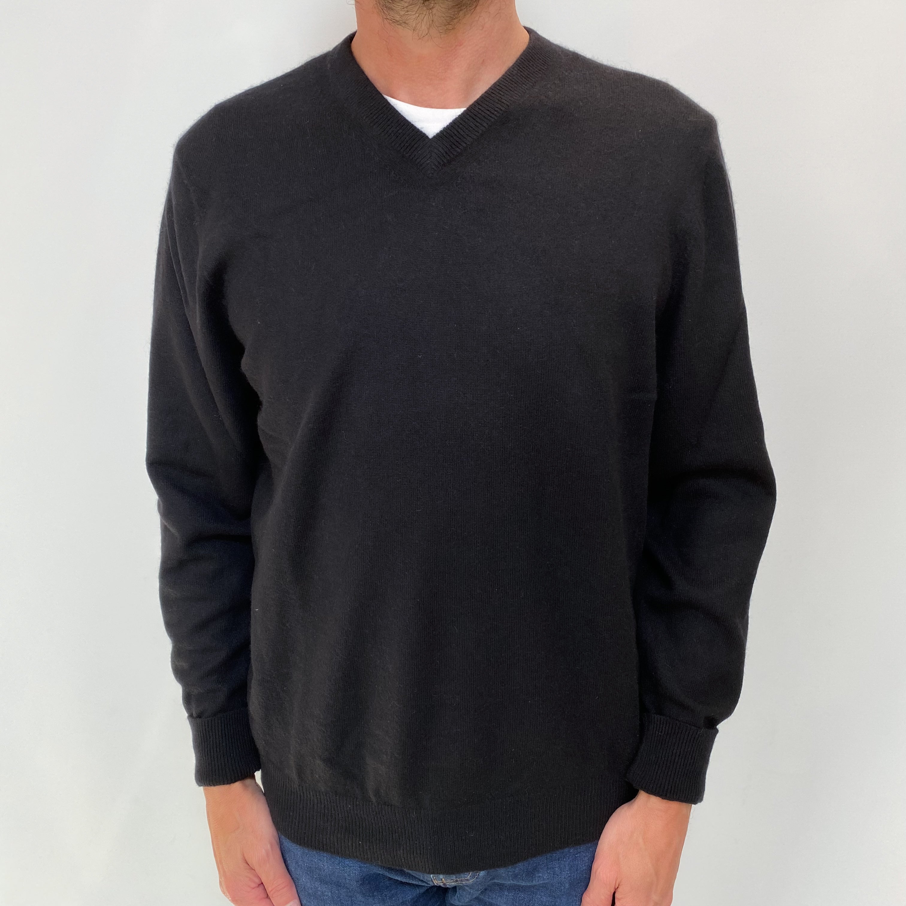 Men's Black Cashmere V Neck Jumper Small