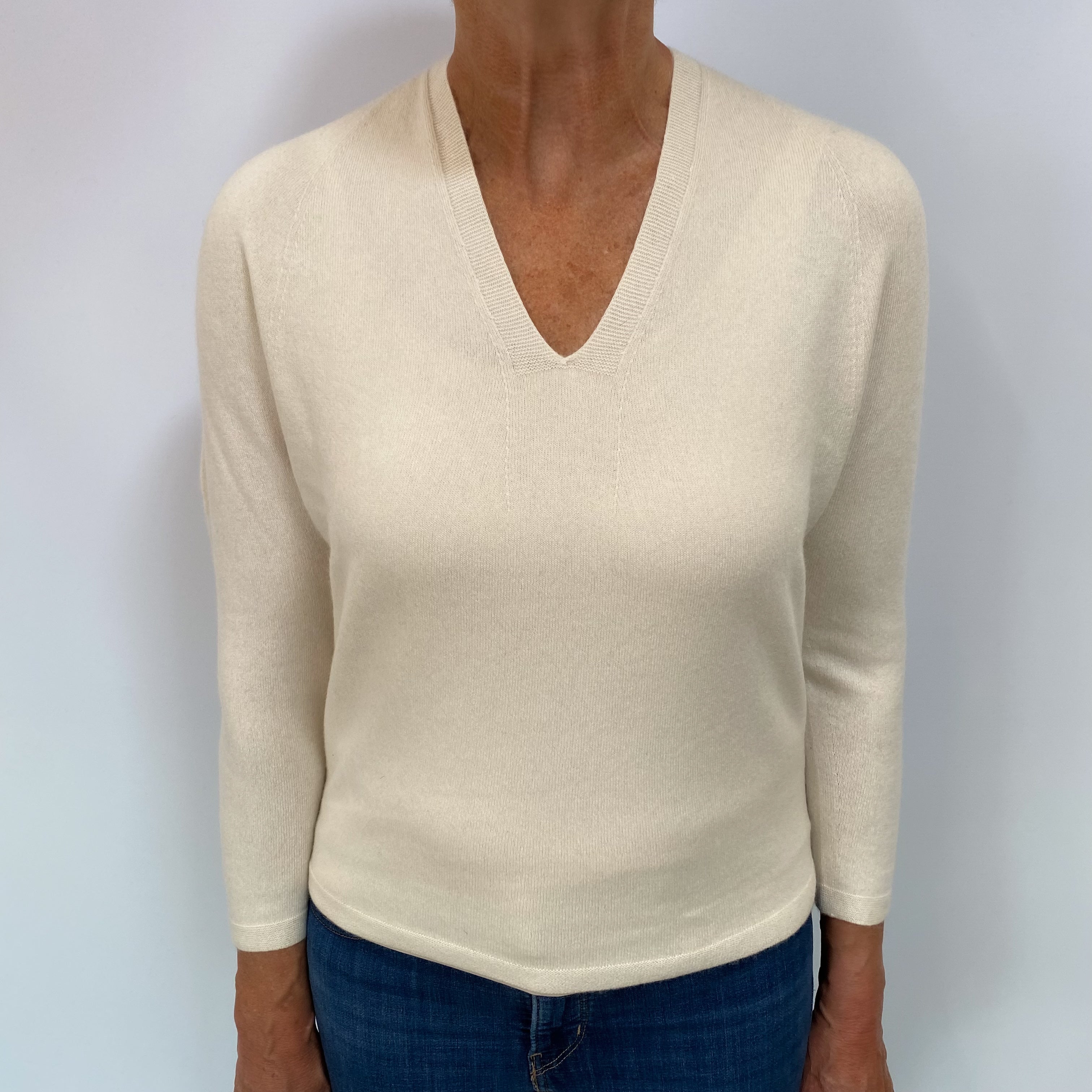 Vanilla Cream Cashmere V Neck Jumper Medium