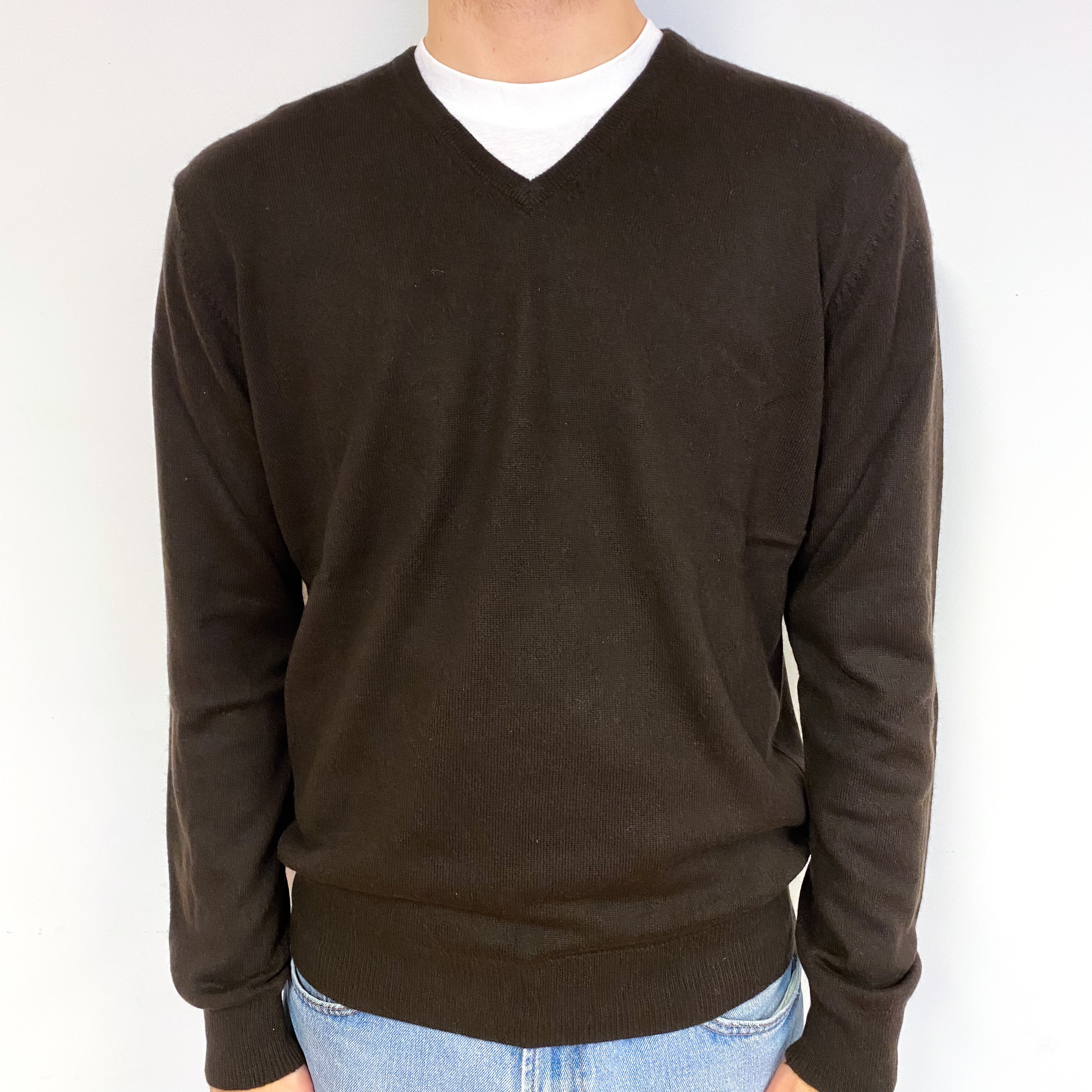 Men's Dark Chocolate Brown Cashmere V-Neck Jumper Large