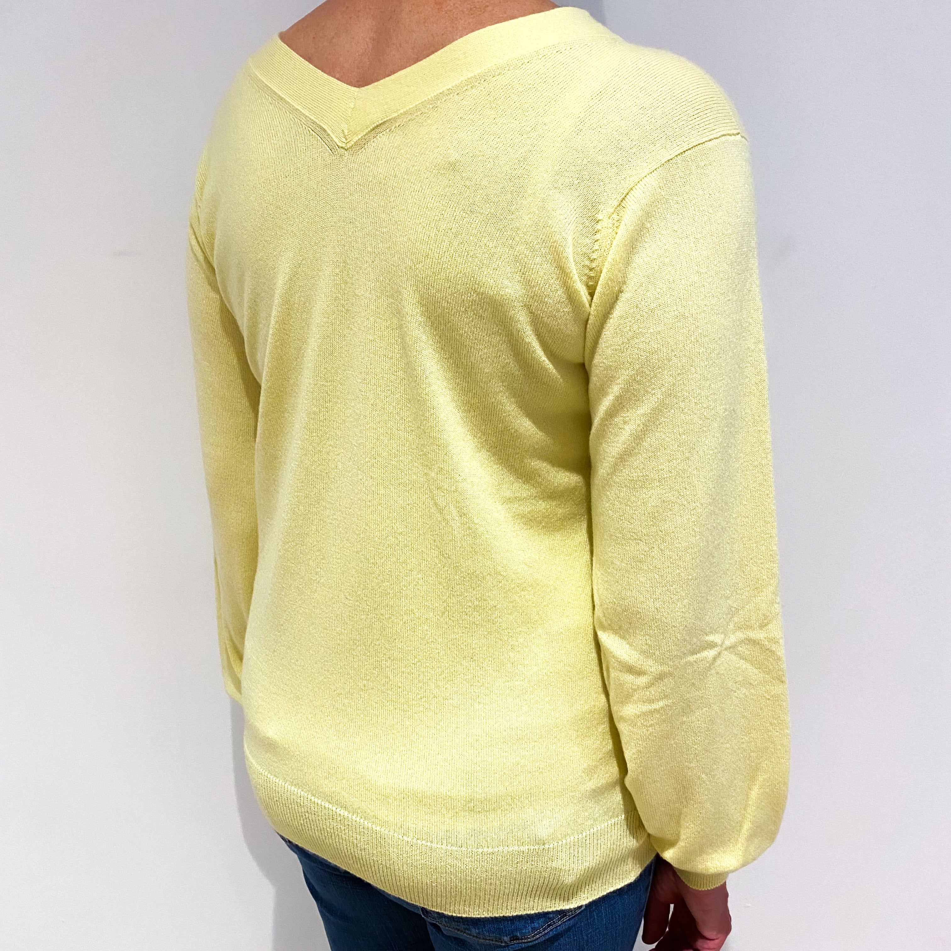 Brand New Scottish Primrose Yellow Cashmere V Neck Jumper Medium