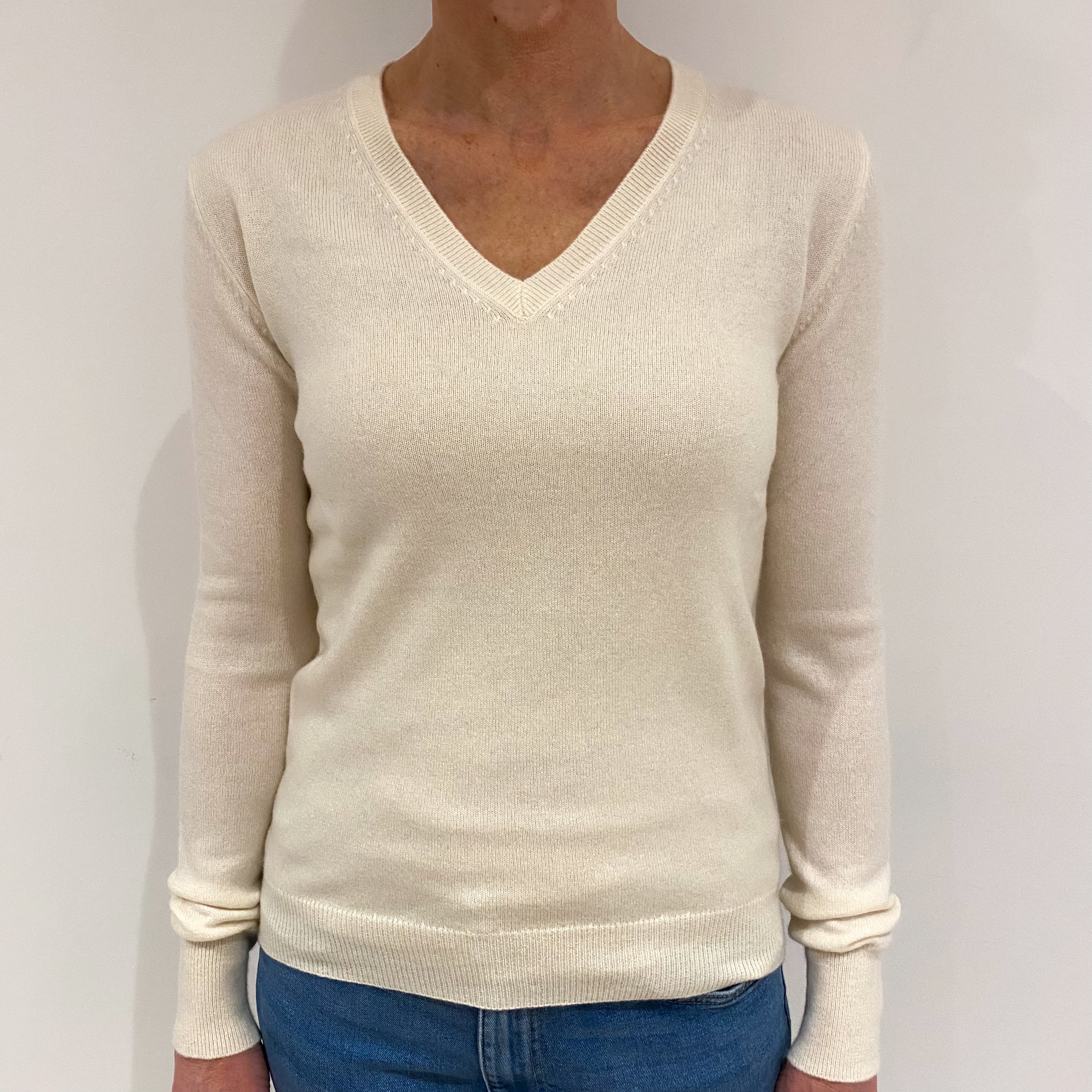 Vanilla Cream Cashmere V Neck Jumper Small