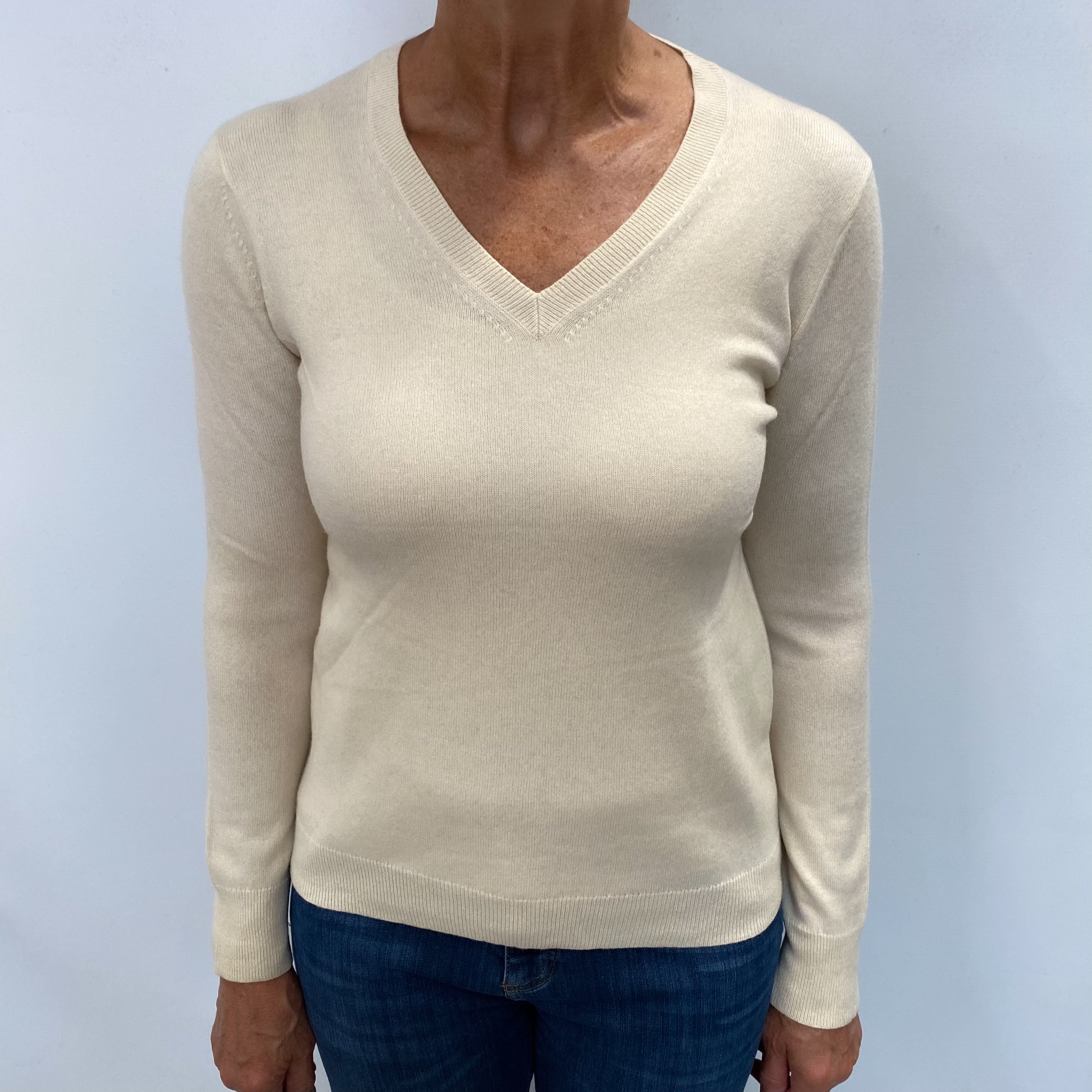 Vanilla Cream Cashmere V Neck Jumper Medium