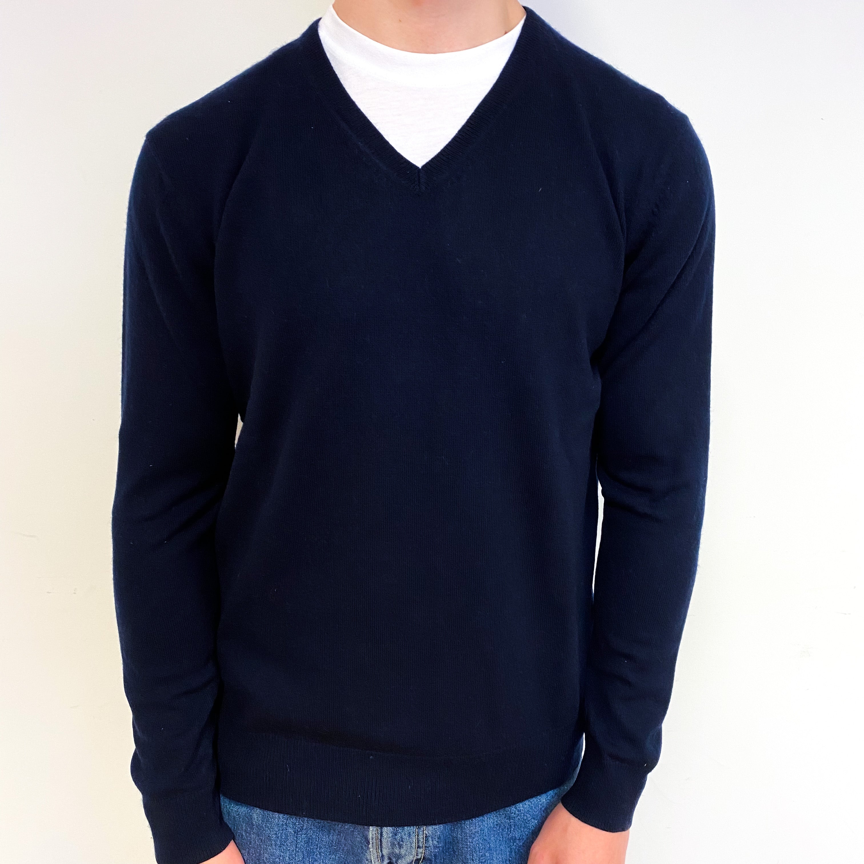 Men's Dark Navy Blue Cashmere V-Neck Jumper Small