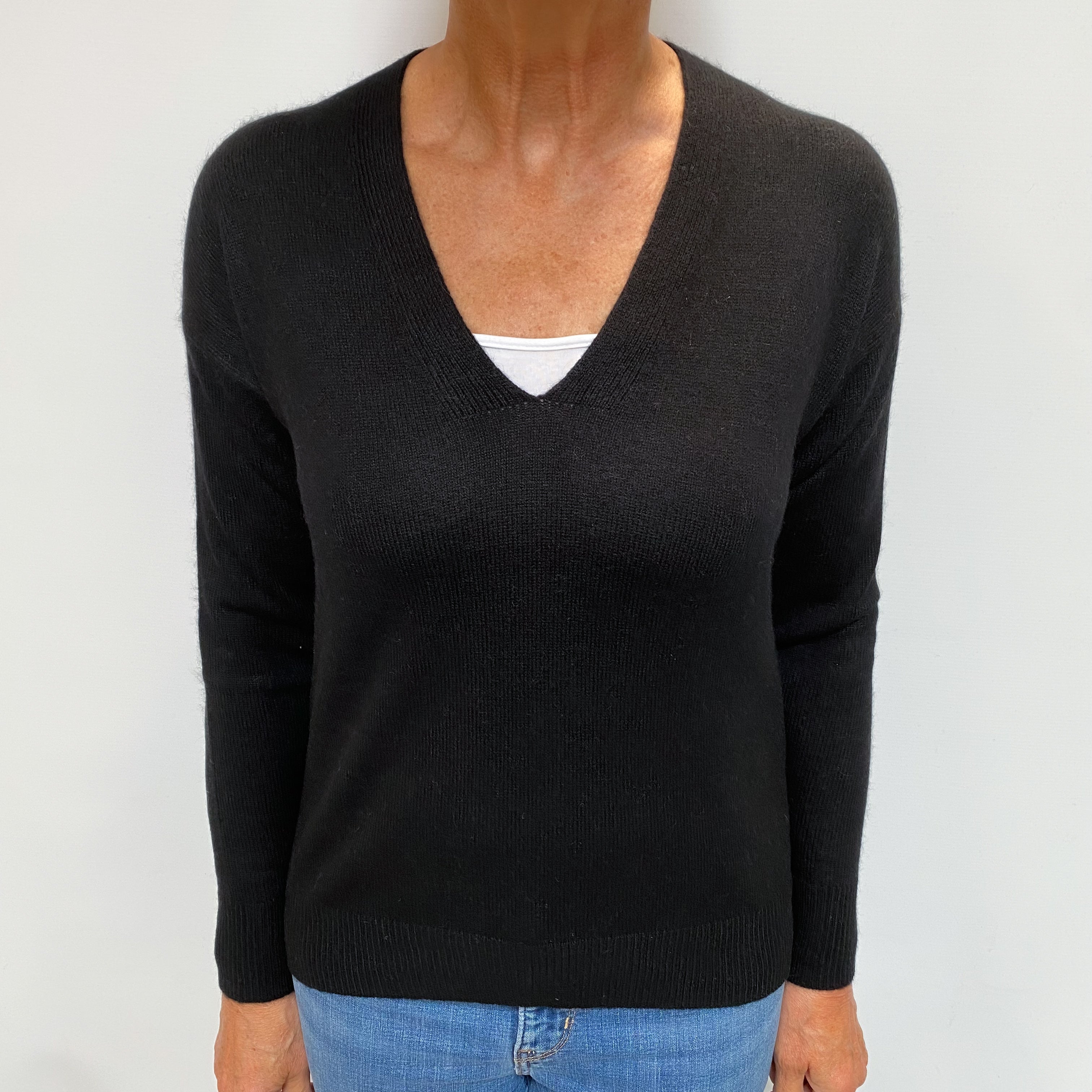 Everlane Black Cashmere V Neck Jumper Medium