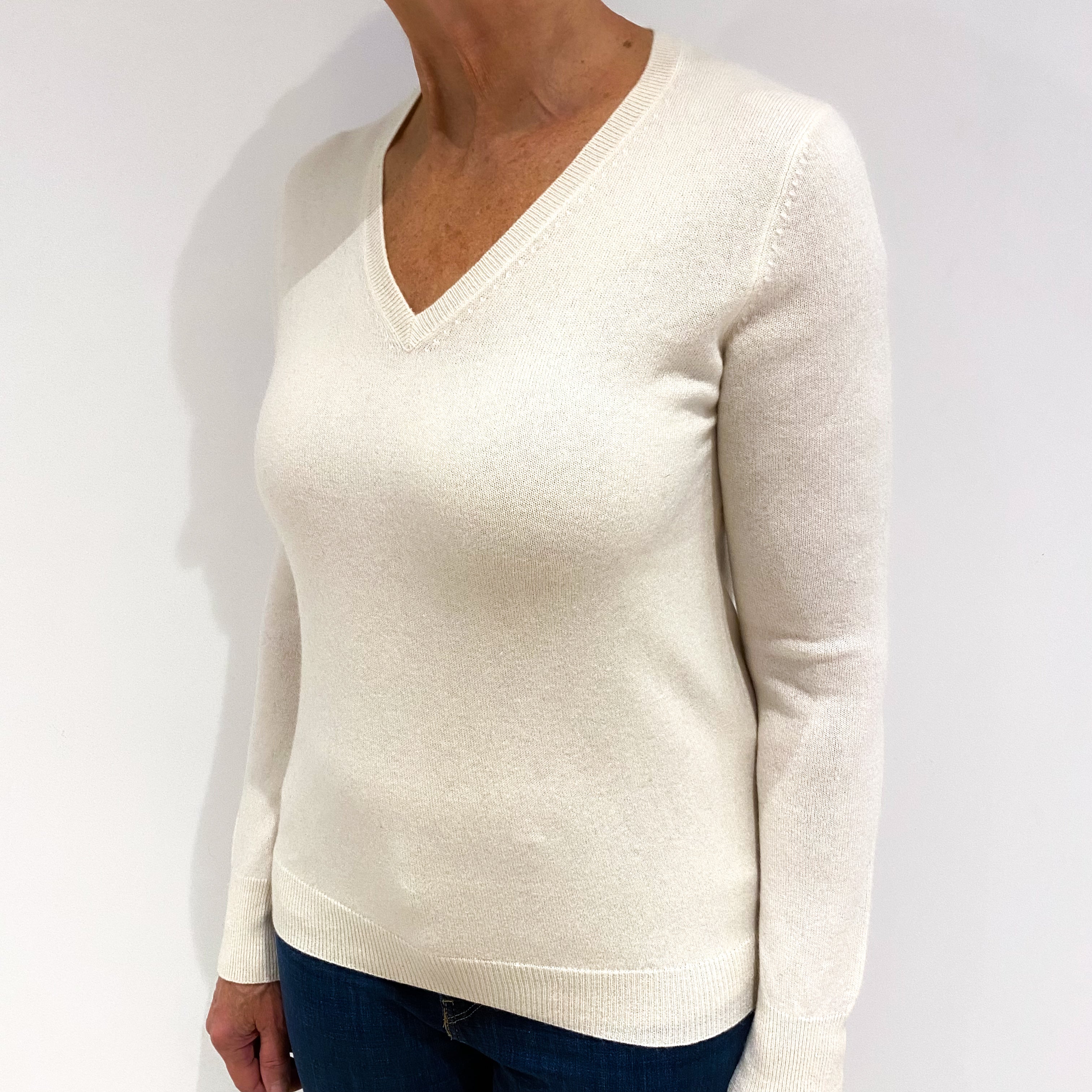 Vanilla Cream Cashmere V-Neck Jumper Medium