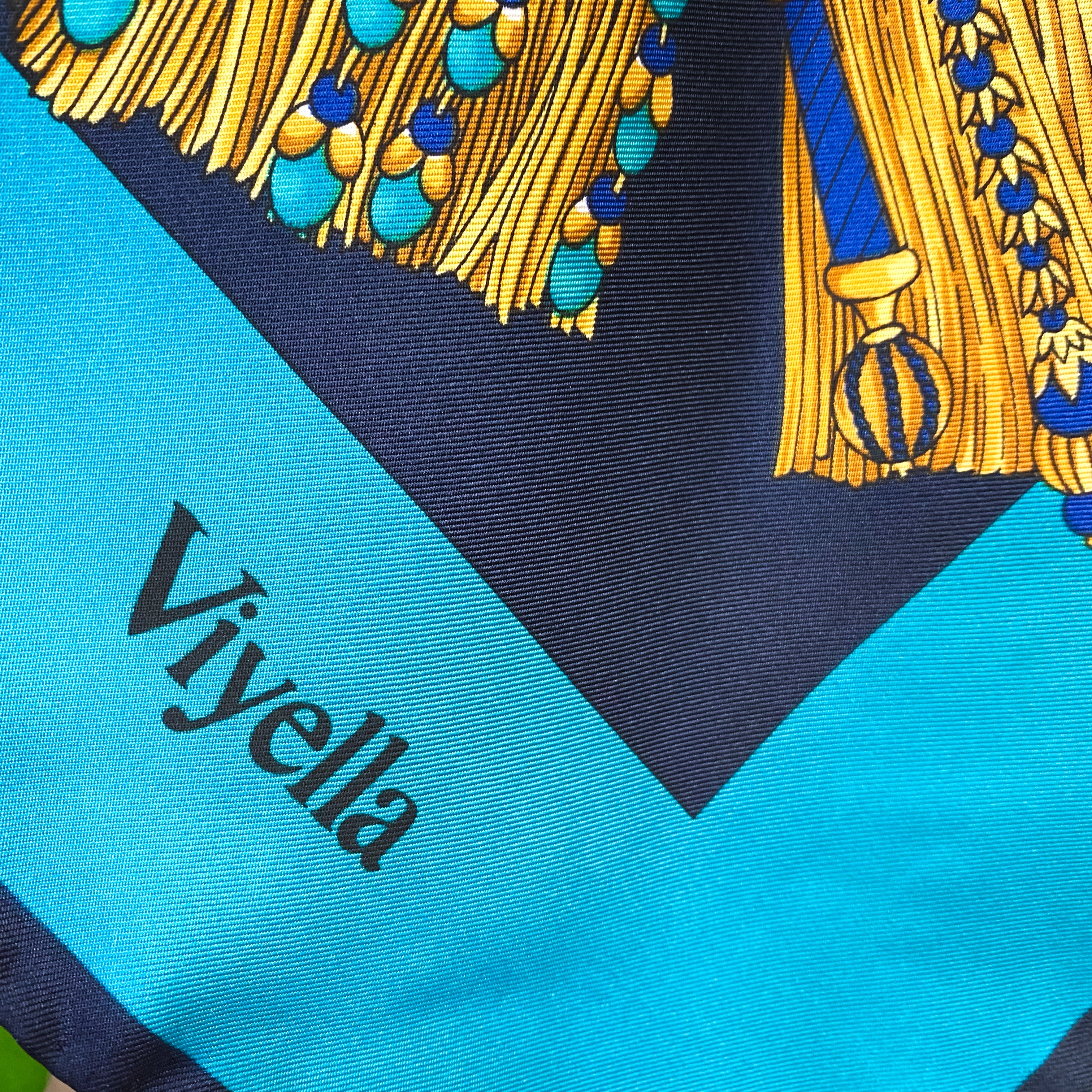 1980s Vyella Bold Vintage Silk Scarf