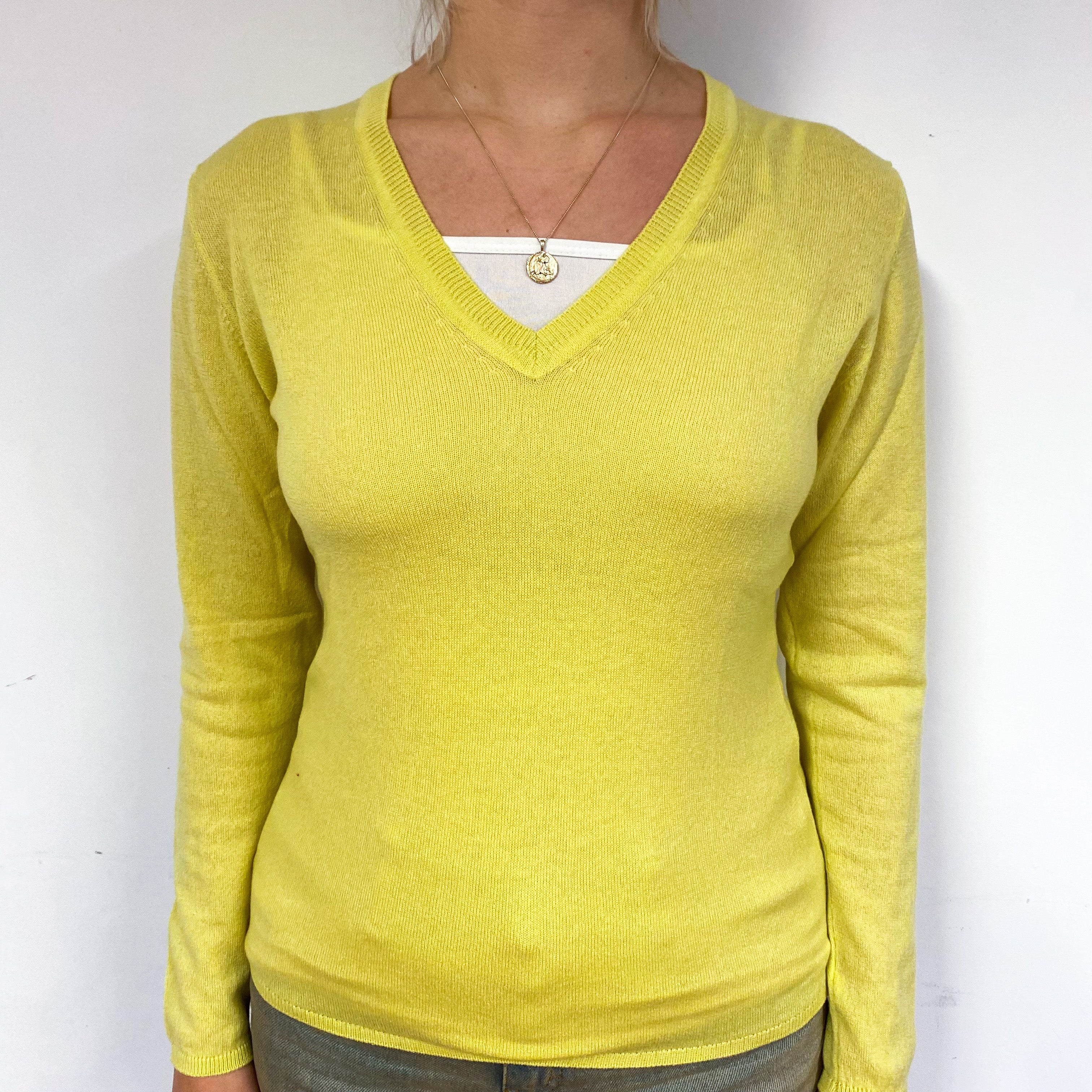 New Scottish Primrose Yellow V Neck Jumper Small