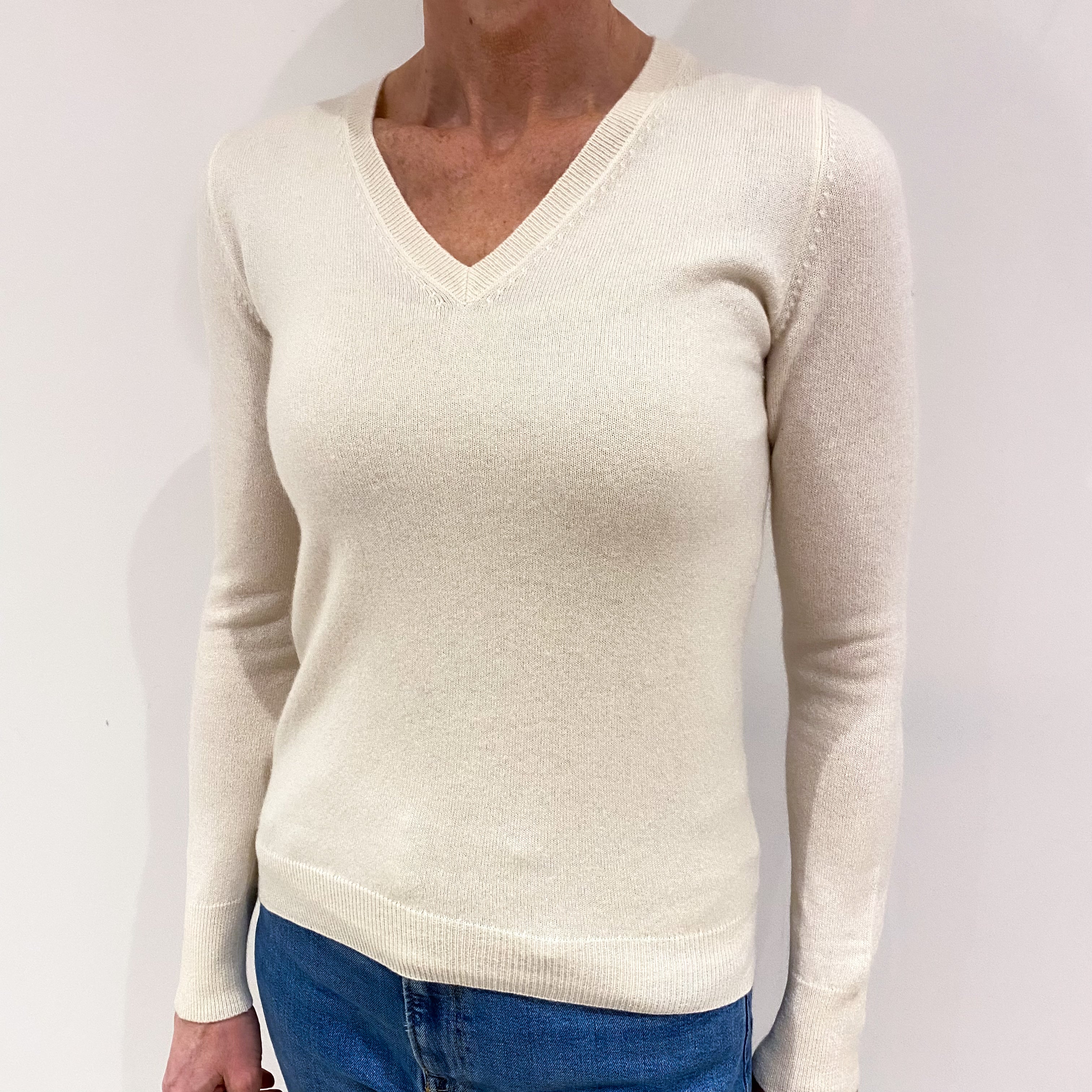 Vanilla Cream Cashmere V Neck Jumper Small