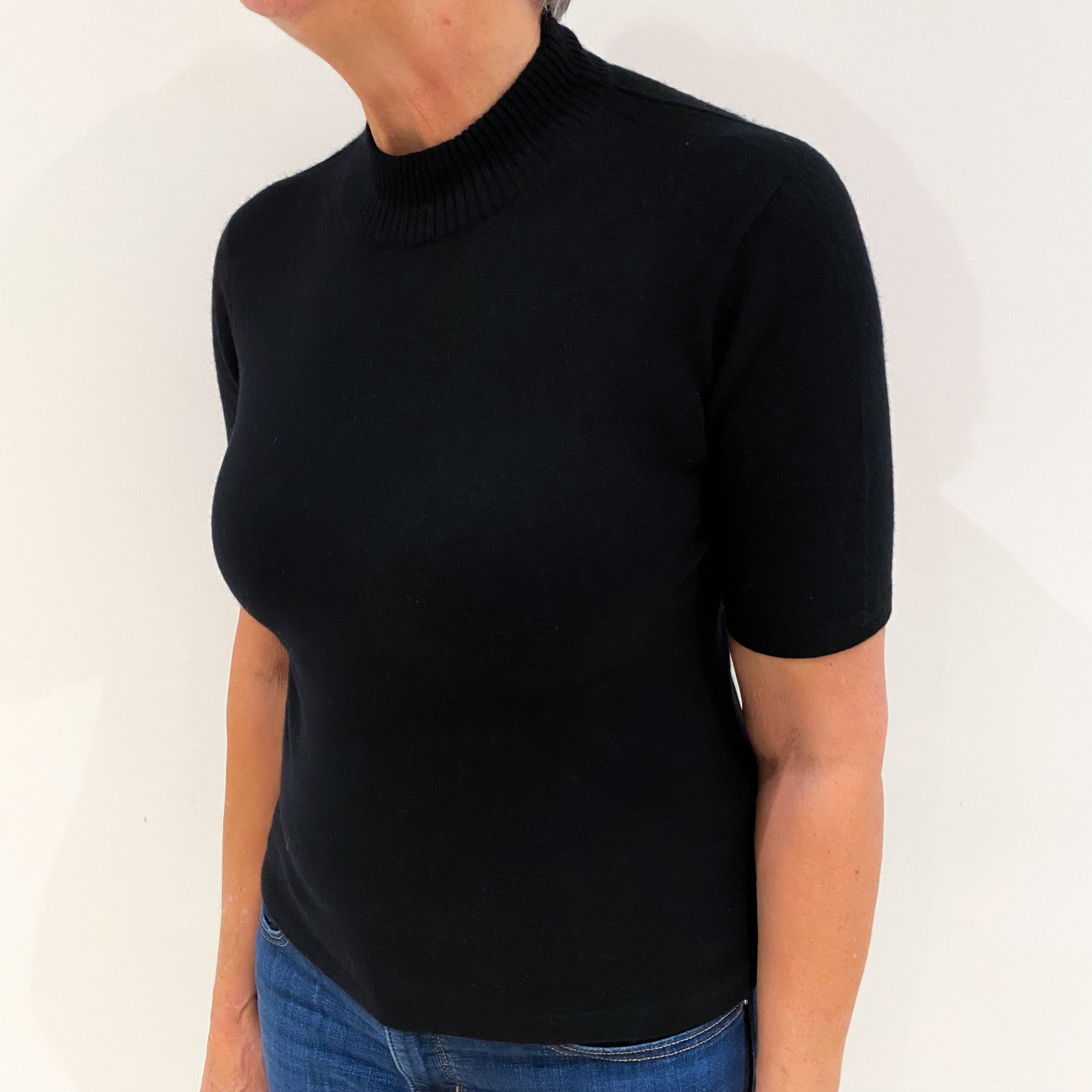 Black Short Sleeved Cashmere Crew Neck Jumper Medium