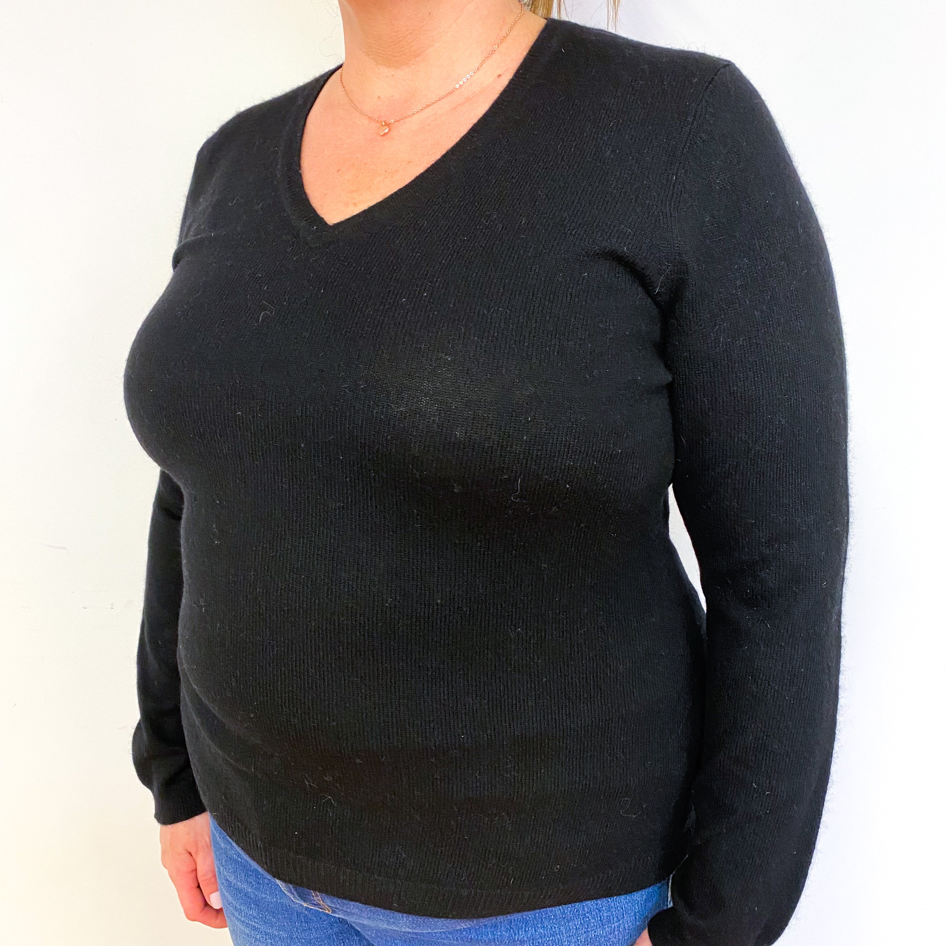 Black Cashmere V-Neck Jumper Extra Large