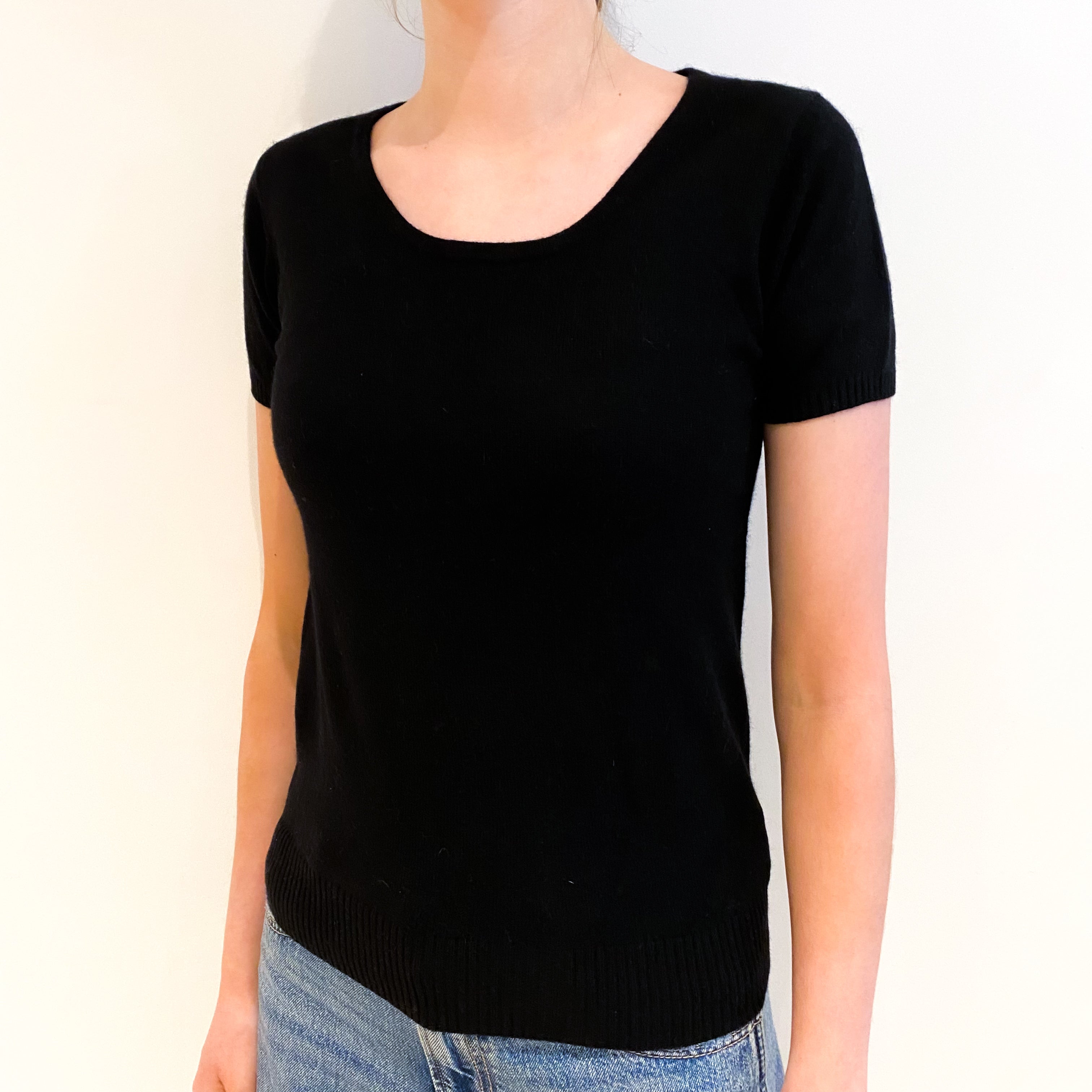 Black Cashmere Scoop Neck Short Sleeved Jumper Extra Small