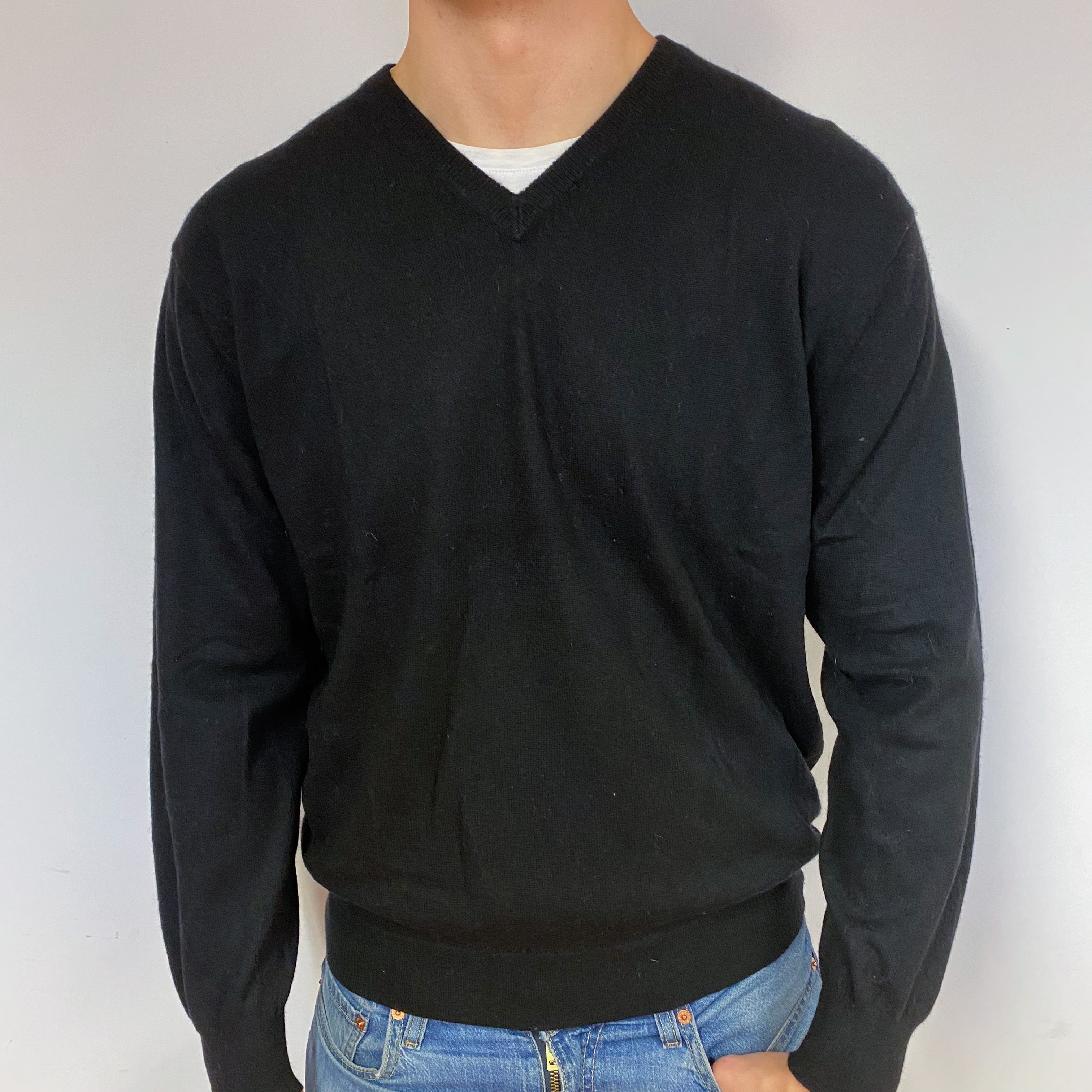 Men's Black Cashmere V-Neck Jumper Extra Large