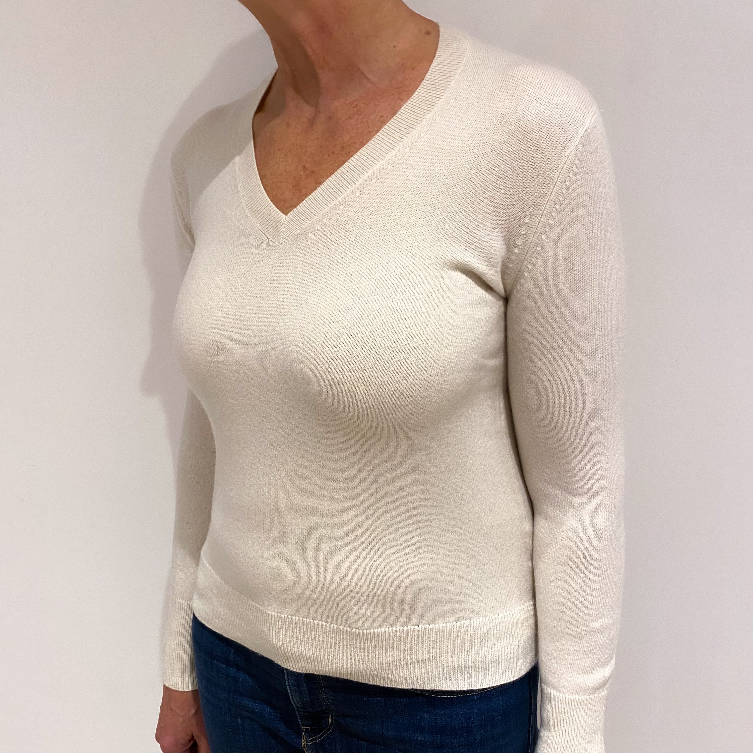 Winter White Cashmere V Neck Jumper Medium