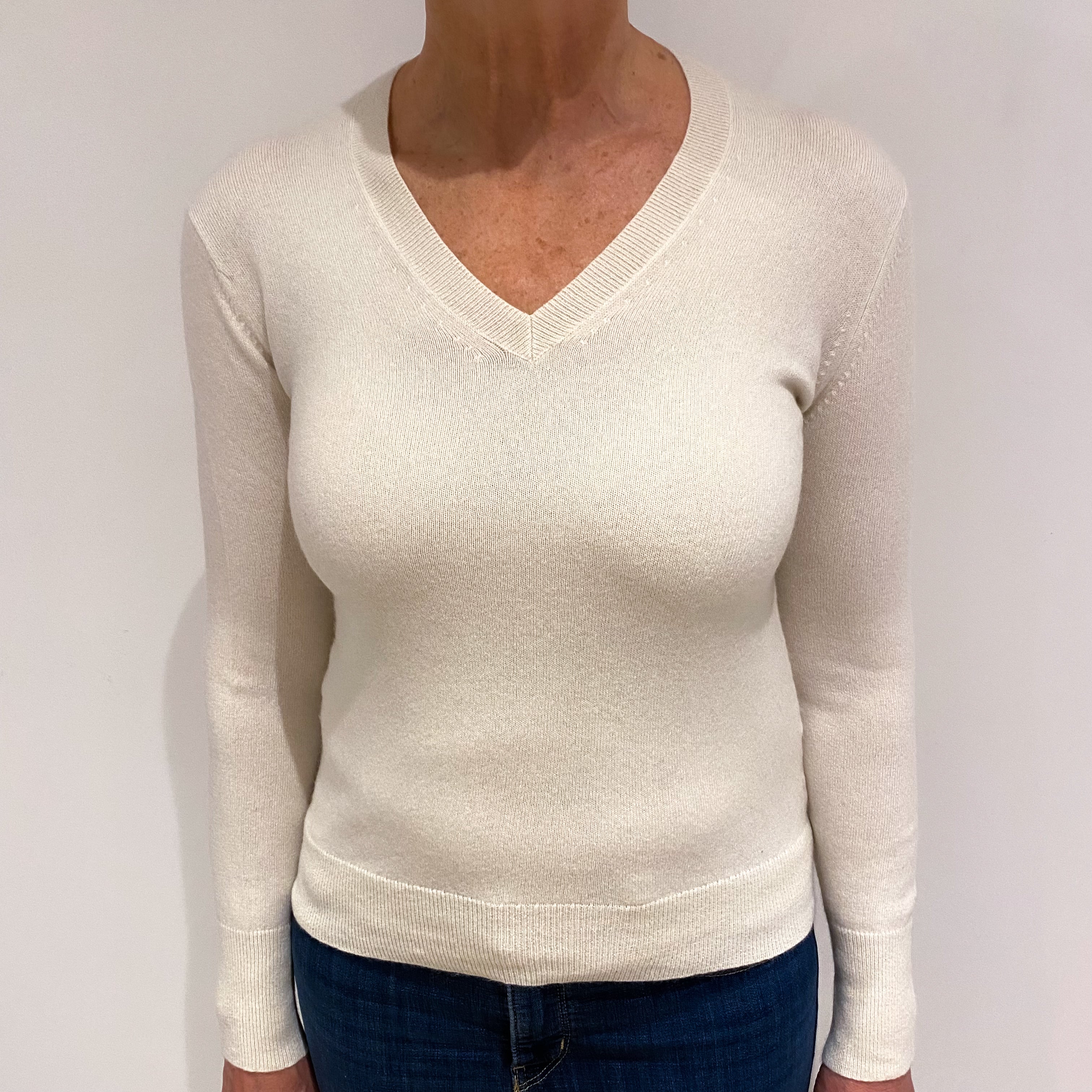 Winter White Cashmere V Neck Jumper Medium