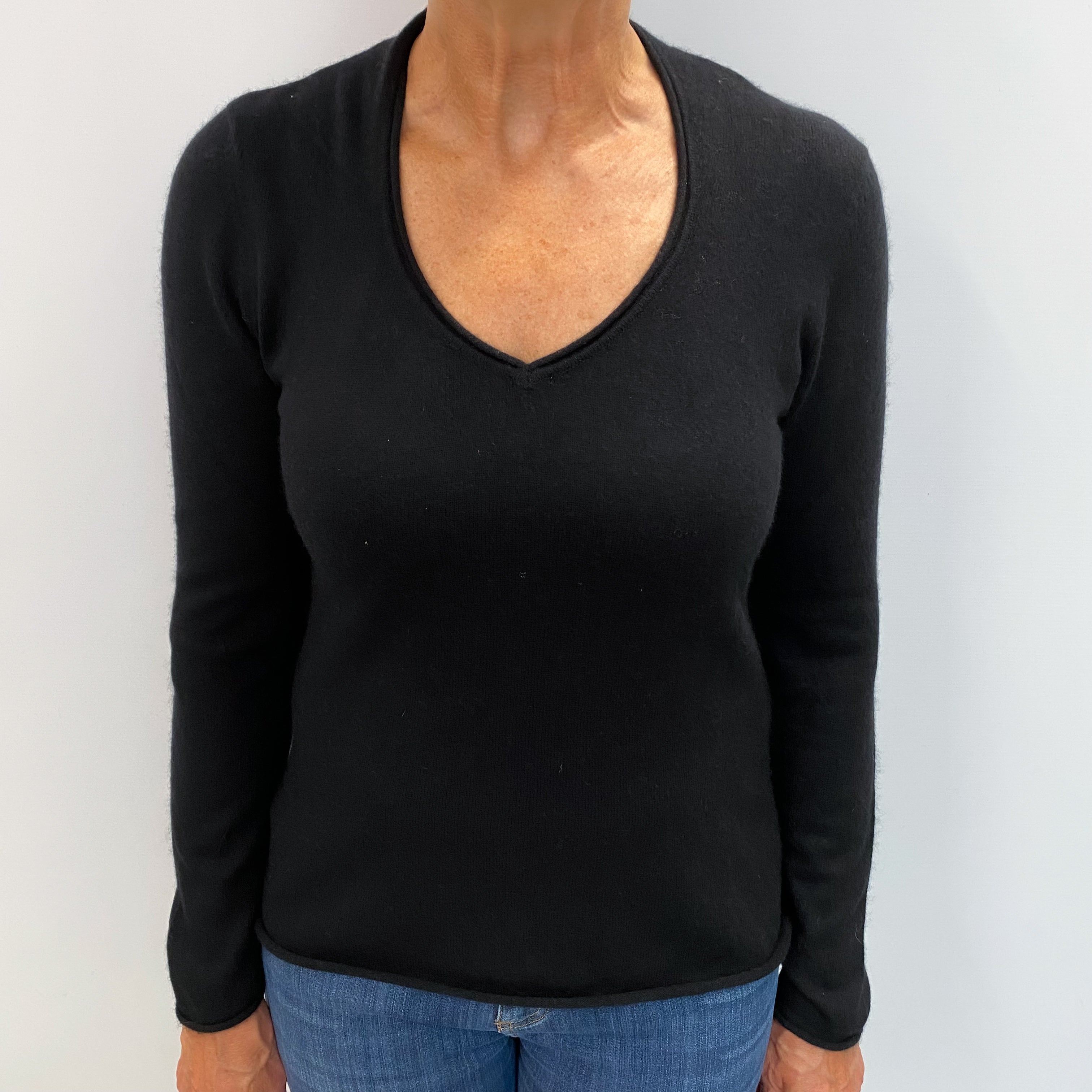 Black Cashmere Scooped V Neck Jumper Medium