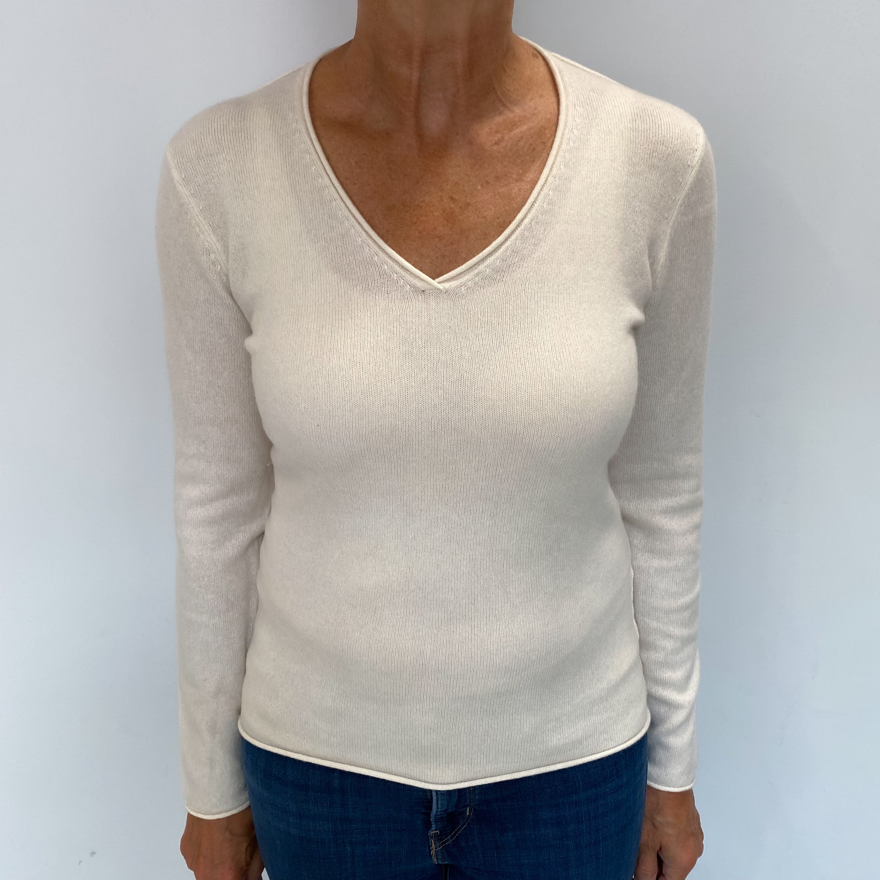 Vanilla Cream Cashmere V Neck Jumper Medium